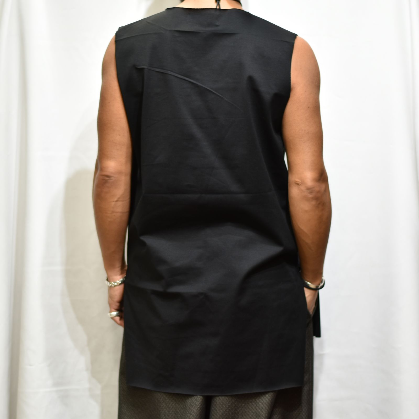 iwahaze pullover (black)