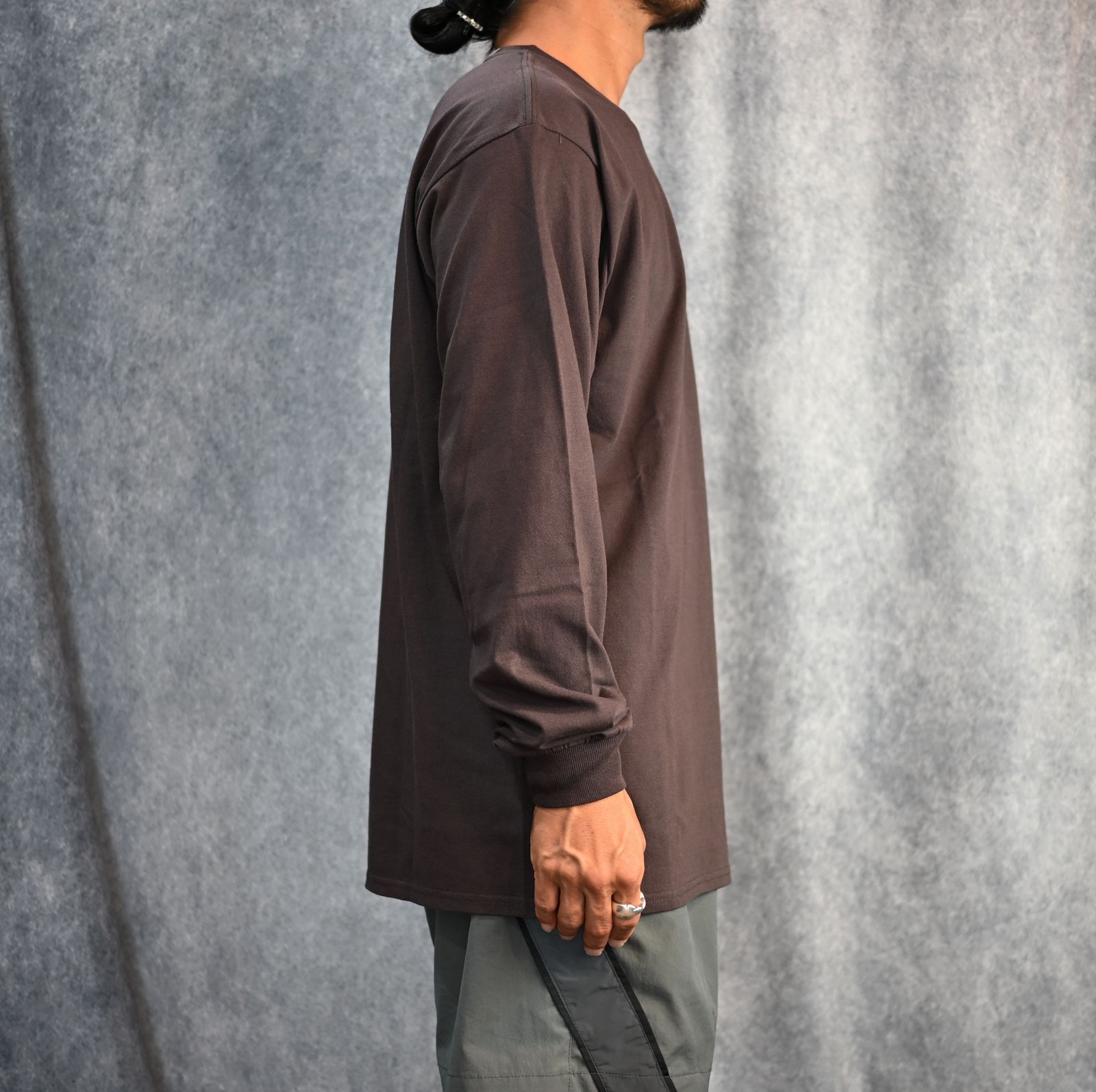 LONG SLEEVE T-SHIRT （BROWN） / ロングスリーブ TEE （ブラウン）