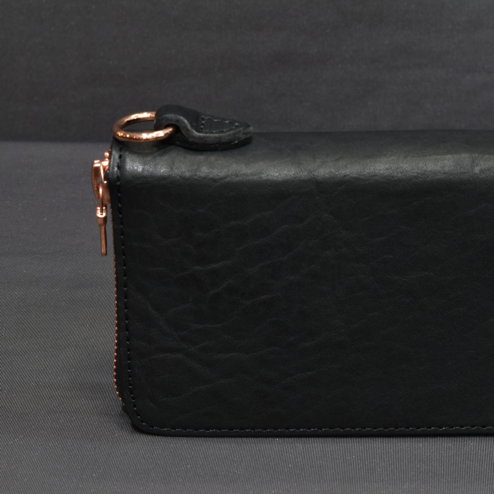 ダブルショルダー製品染め ラウンド財布 （BLACK）