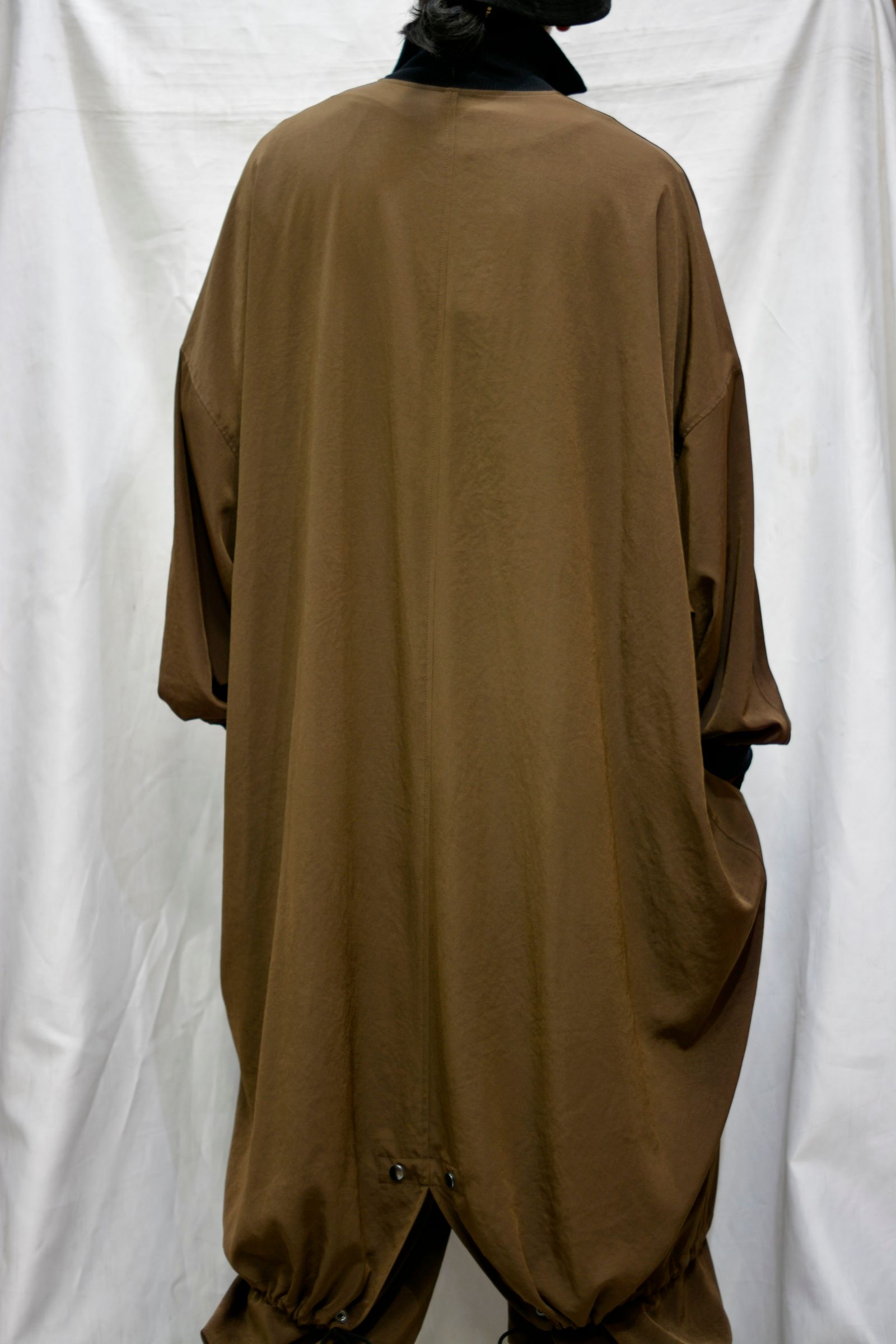 Dolman sleeve rib