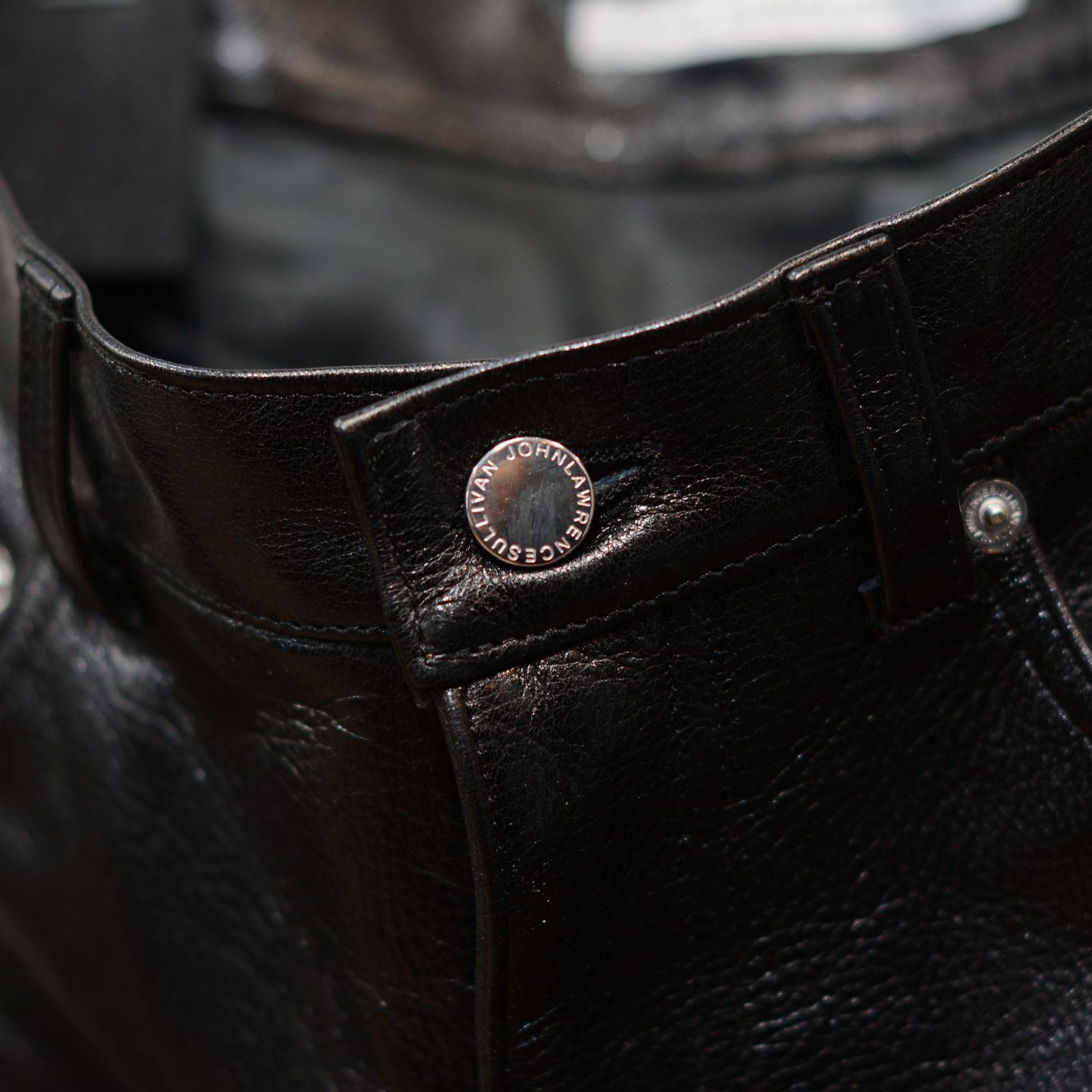 Leather detachable pants”
