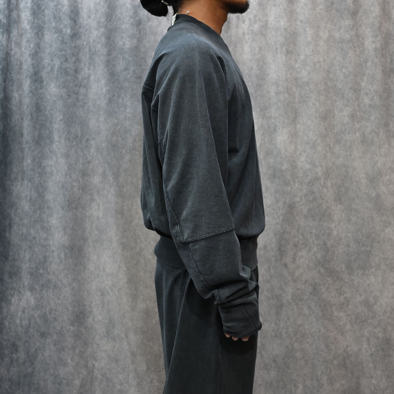 Champion “NEW WEAVE” LONGSLEEVE T-SHIRT （CHARCOAL）｜チャンピオン ニューウィーブ トレーナー｜C8-C216