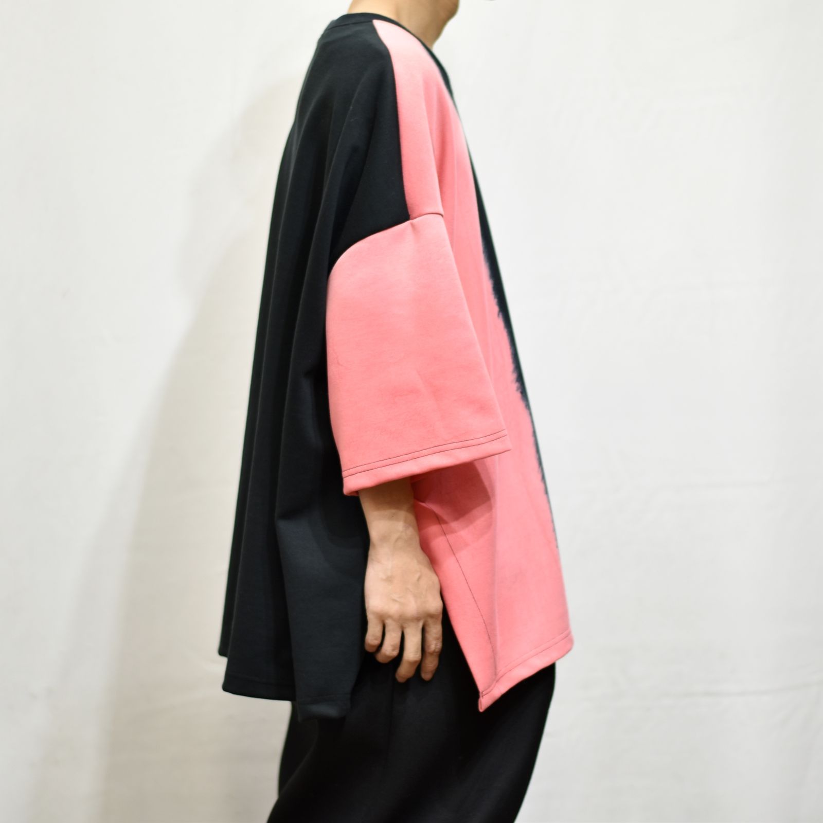 サイドベンツルーズTシャツ / LB22AW-TE03-BD (BLACK×ROSE)