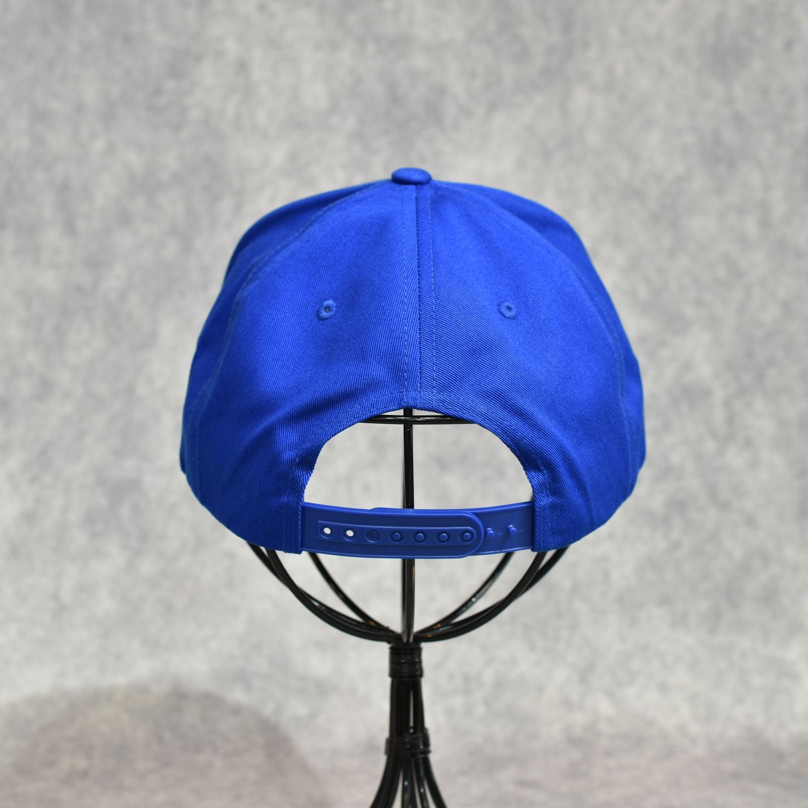 PINSTRIPE EMBROIDERY CAP (ROYAL)｜ピンストライプ ロゴ刺繍 ベースボールキャップ｜CR-26SS010
