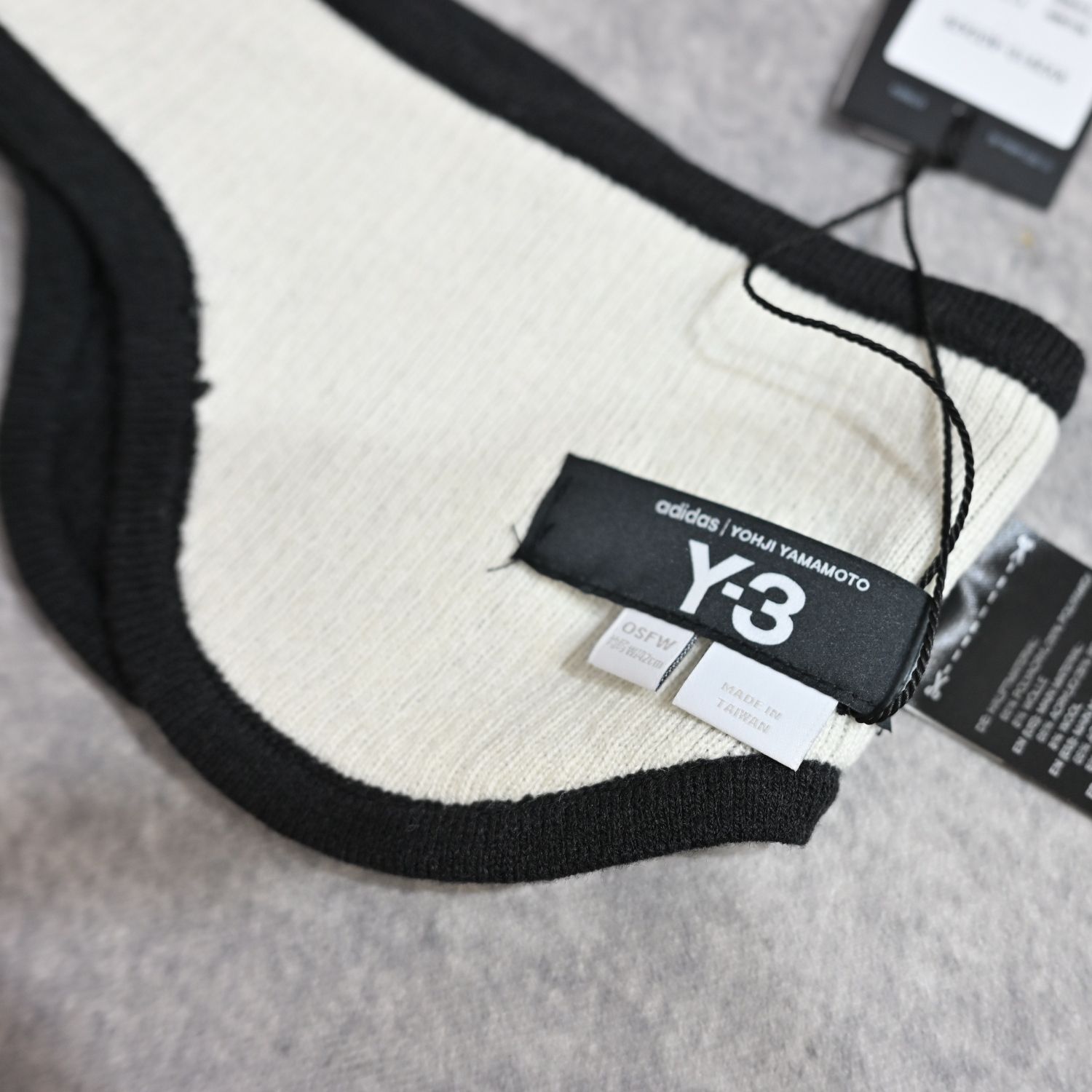 Y-3 GRAPHIC LOGO HEADBAND （BLACK） / ロゴ ヘアバンド （ブラック）｜KV2910