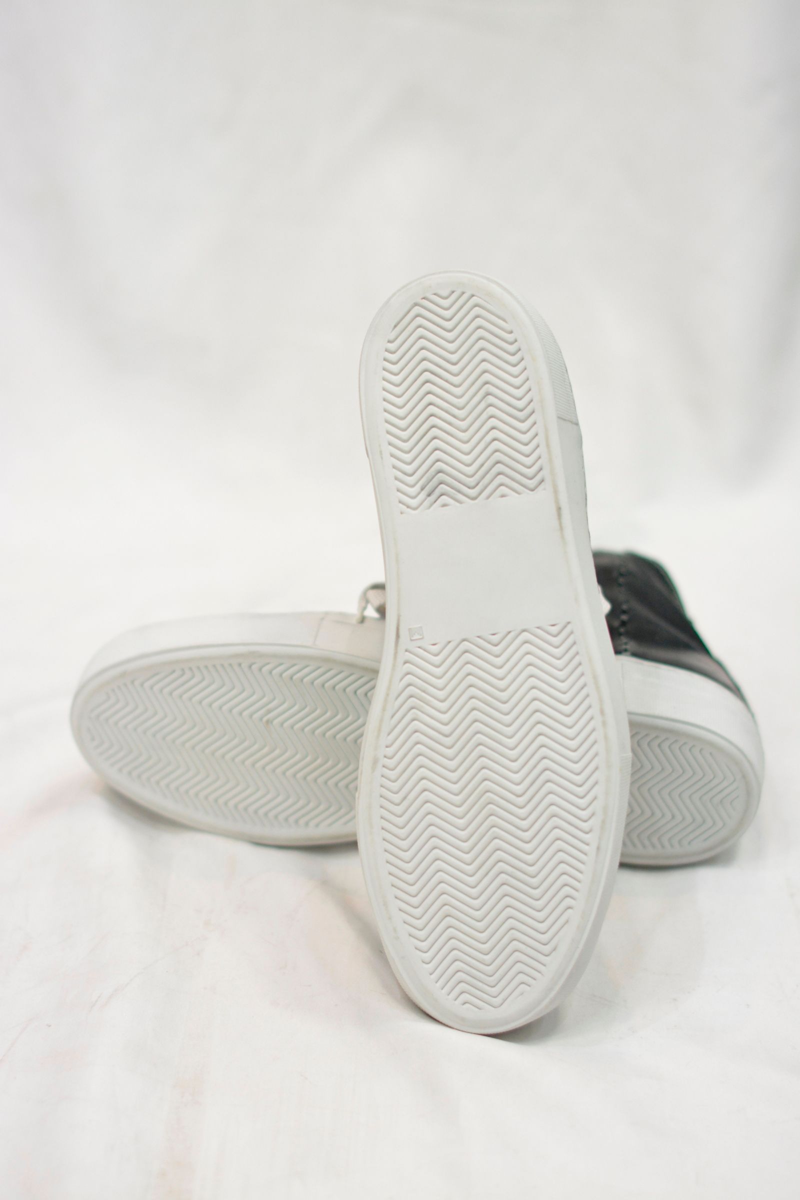 HORSE LEATHER HI-CUT SNEAKER