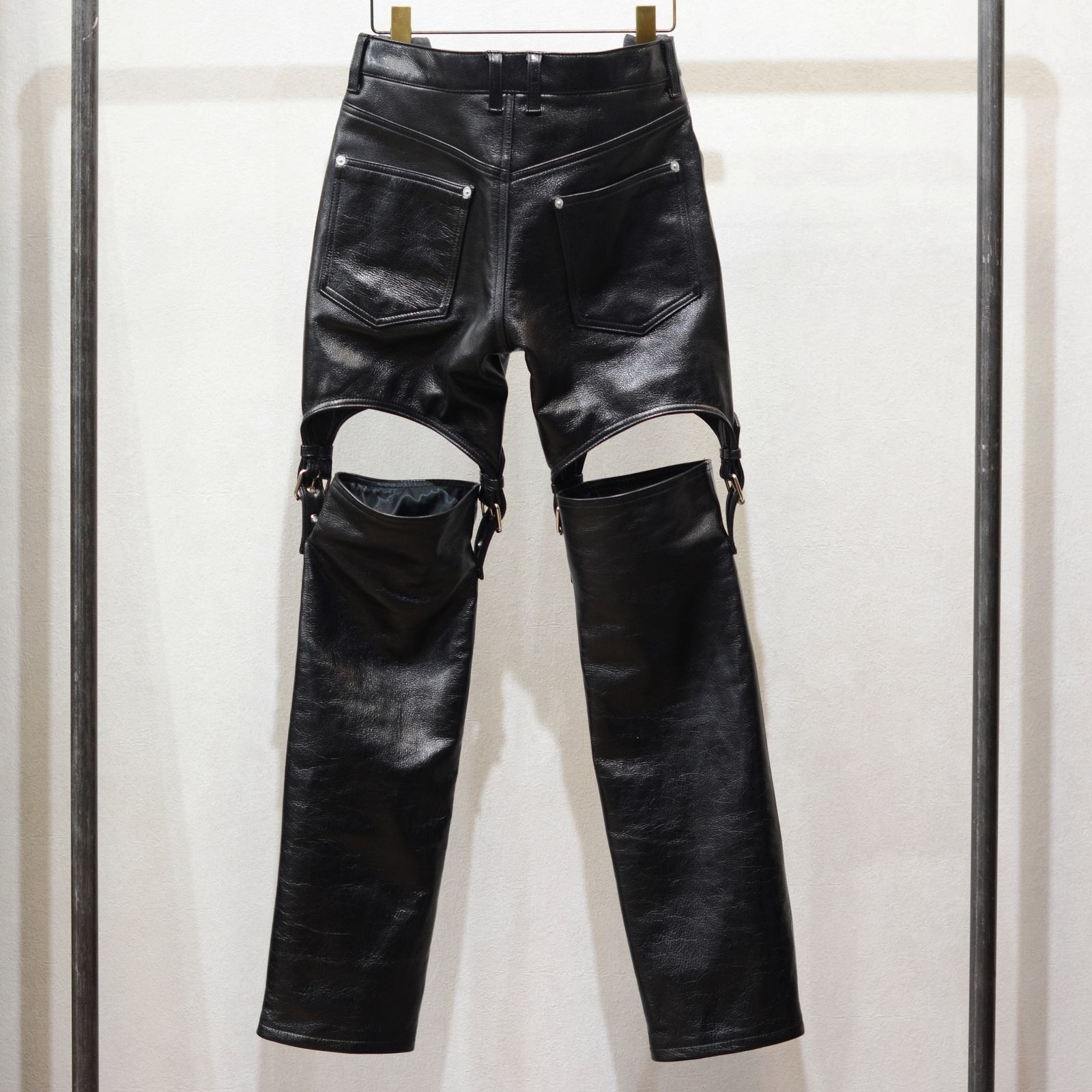 Leather detachable pants”