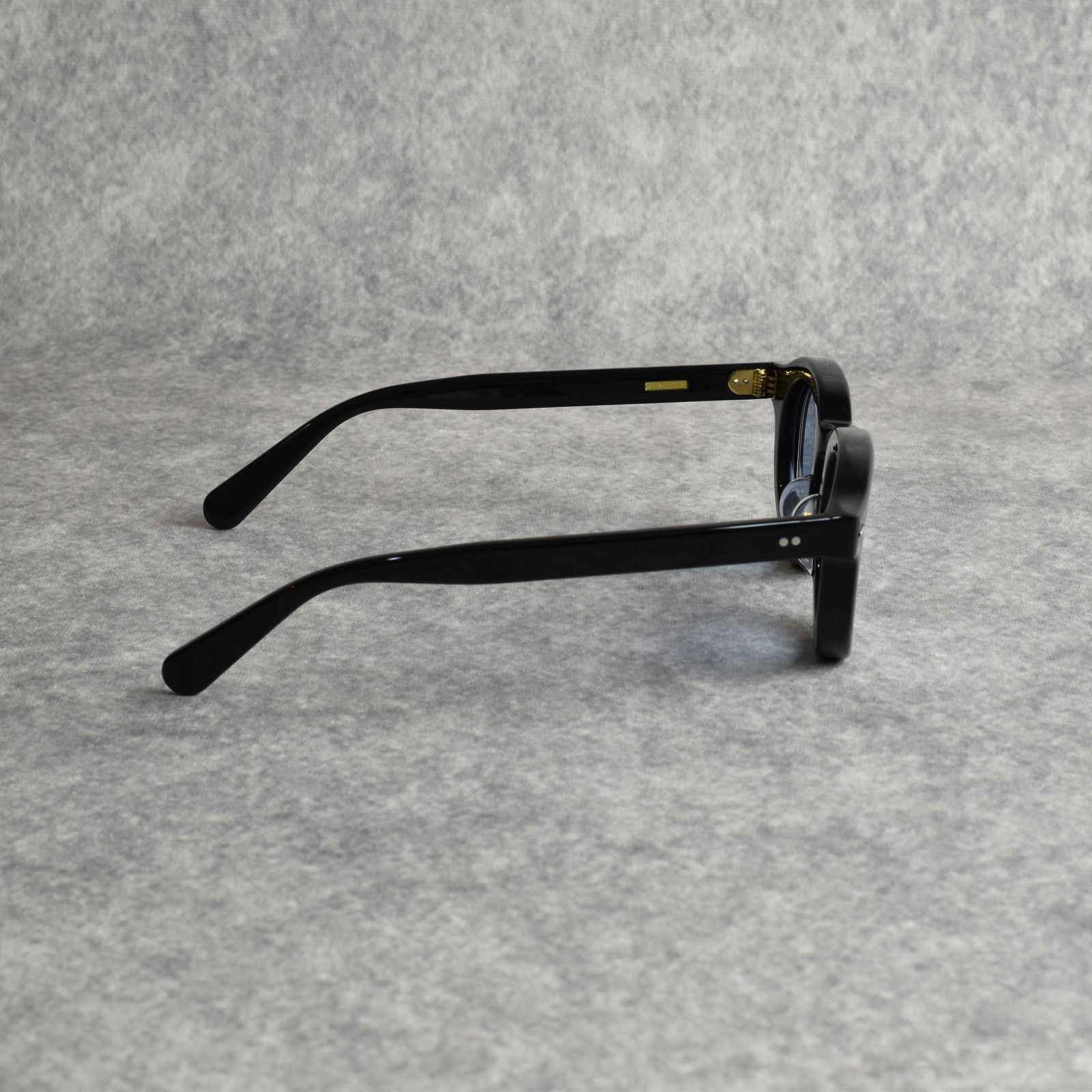 B/W TYPE GLASSES ＜CLASSIC MODEL＞ (BLACK/BLUE) / ボストン/ウェリントン サングラス ＜クラシック モデル＞