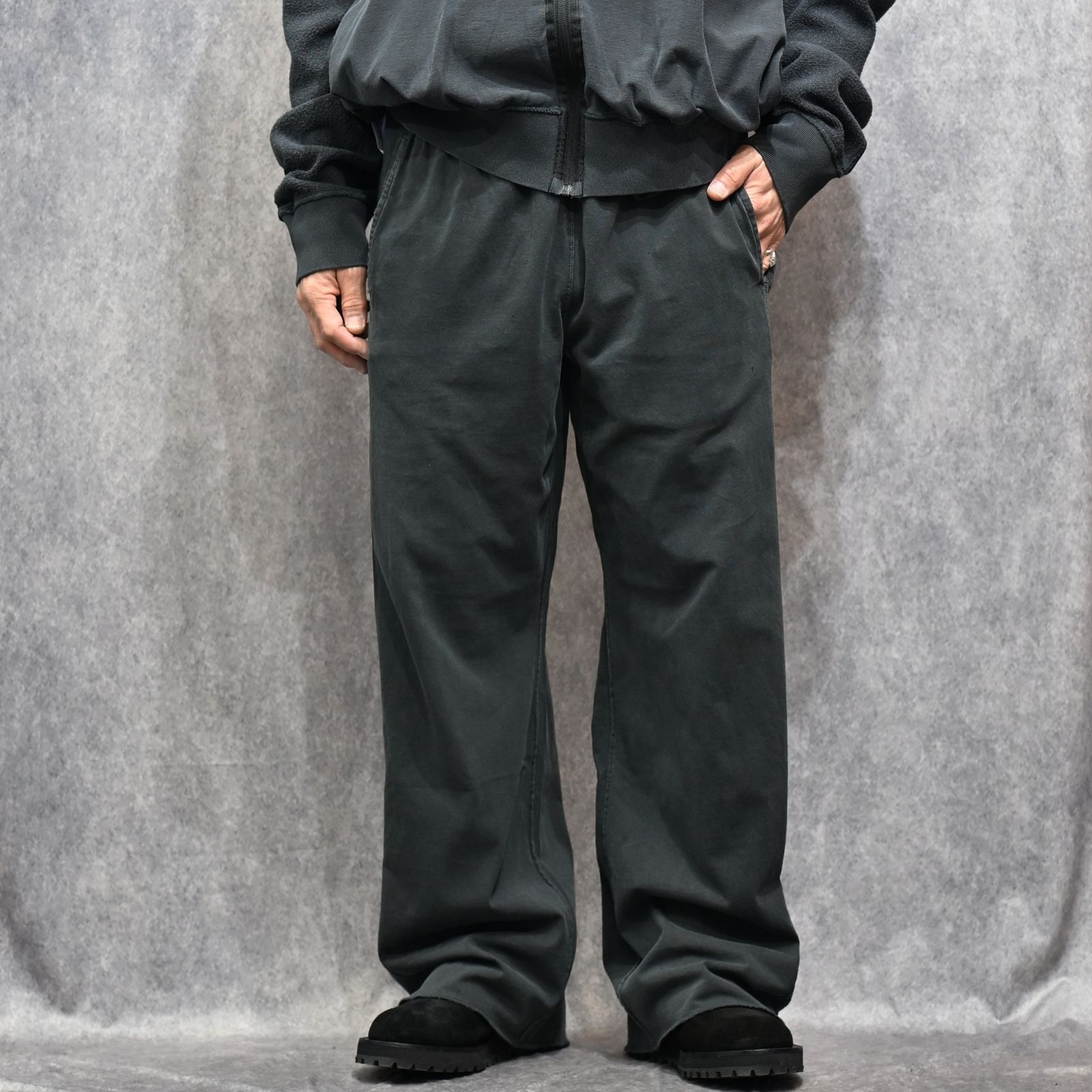 N.HOOLYWOOD × Champion｜SWEATPANTS （CHARCOAL / チャコール）｜スウェットパンツ｜C8-D219
