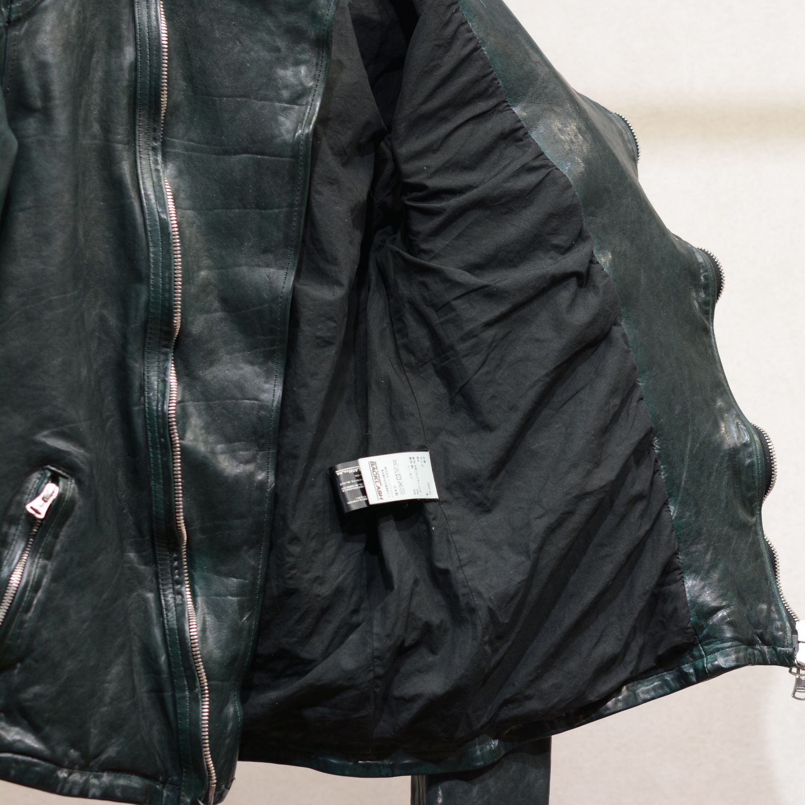 ISAMU KATAYAMA BACKLASH - フレンチショルダーレザー 製品染め ISAMU KATAYAMA BACKLASH - フレンチショルダーレザー 製品染め