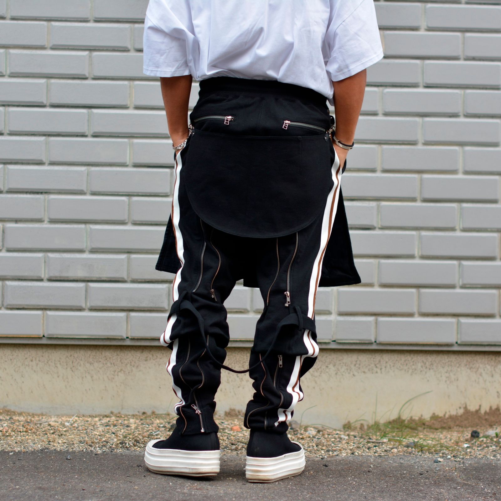 "BONDAGE SWEAT PANTS