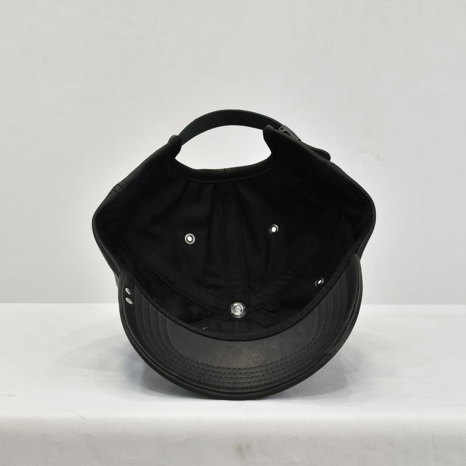 ISAMU KATAYAMA BACKLASH - Furniture Leather ローキャップ