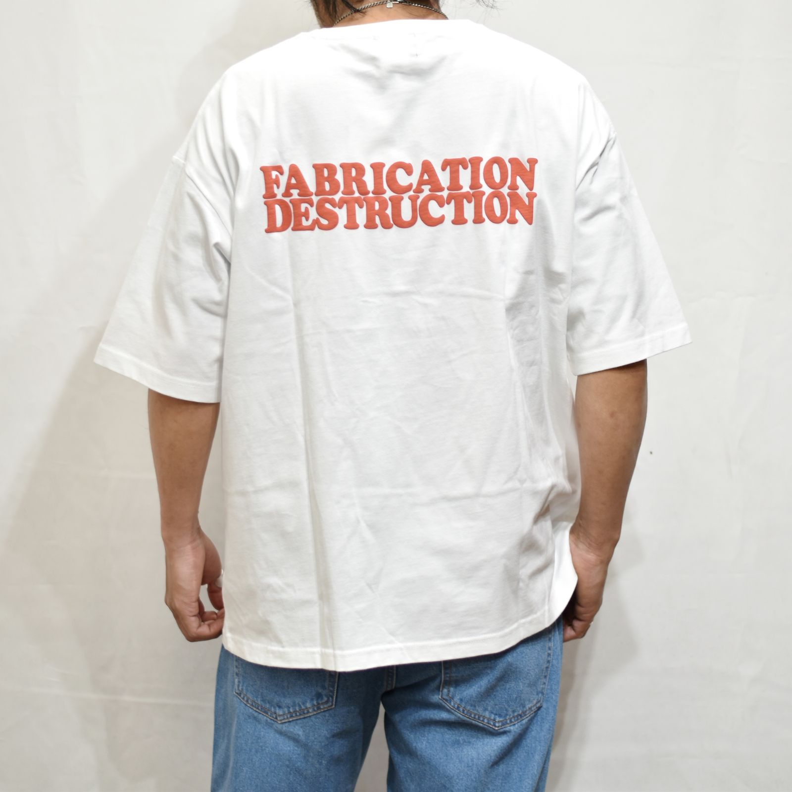 CUTRATE FLAME FLOCKY LOGO DROPSHOULDER S/S -T-SHIRT (WHITE)