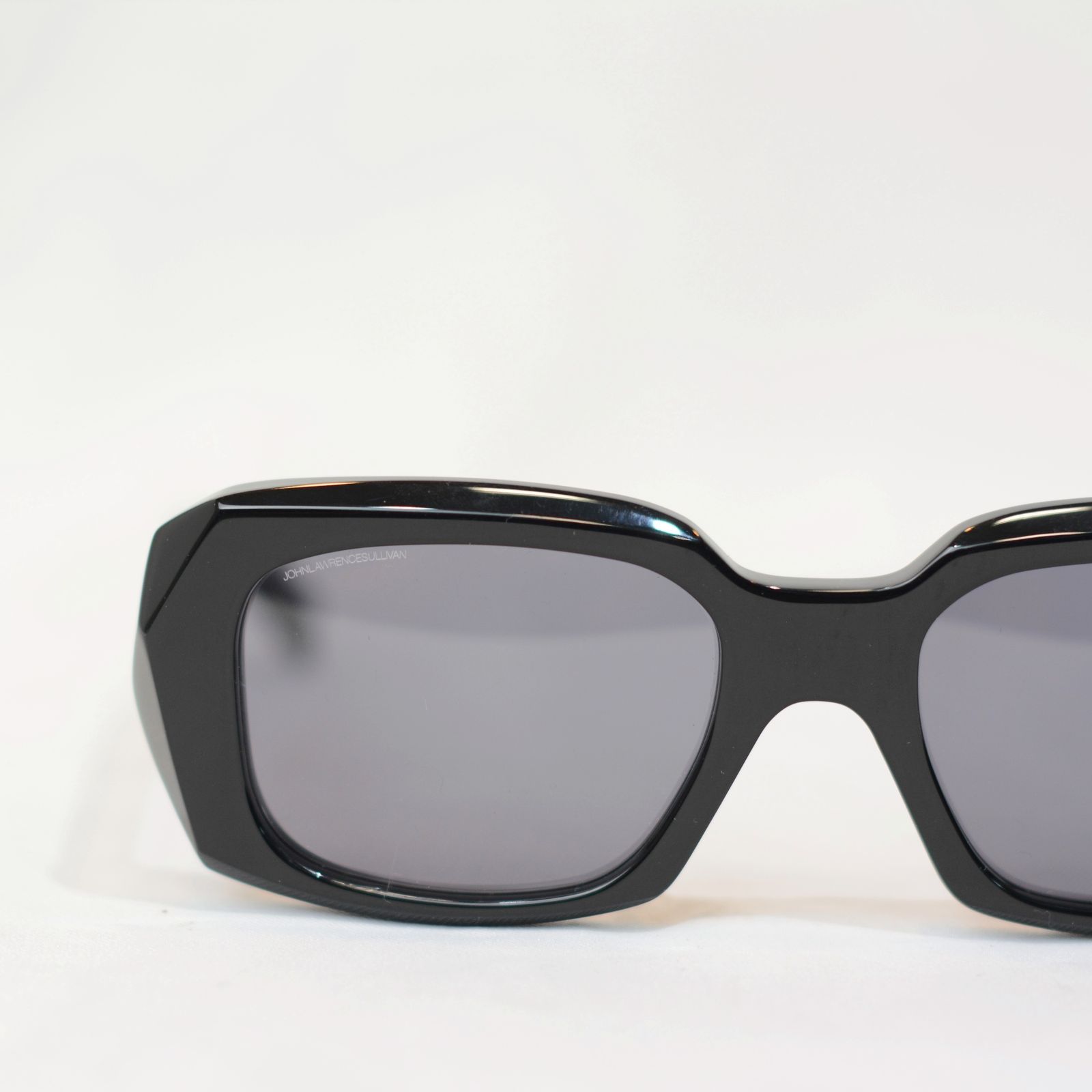 Television cut glasses