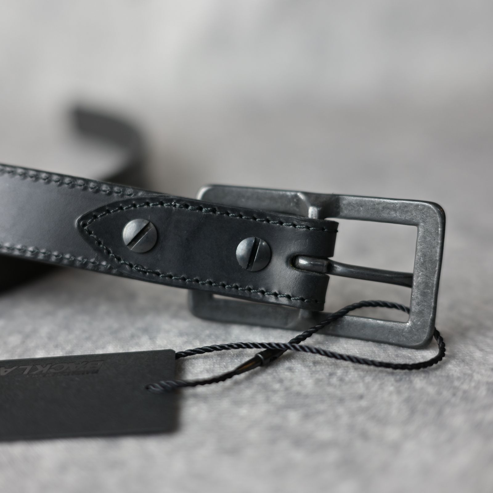 GUIDIカーフ 白鞣し25㎜ ベルト (BLACK / ブラック) / 889-04