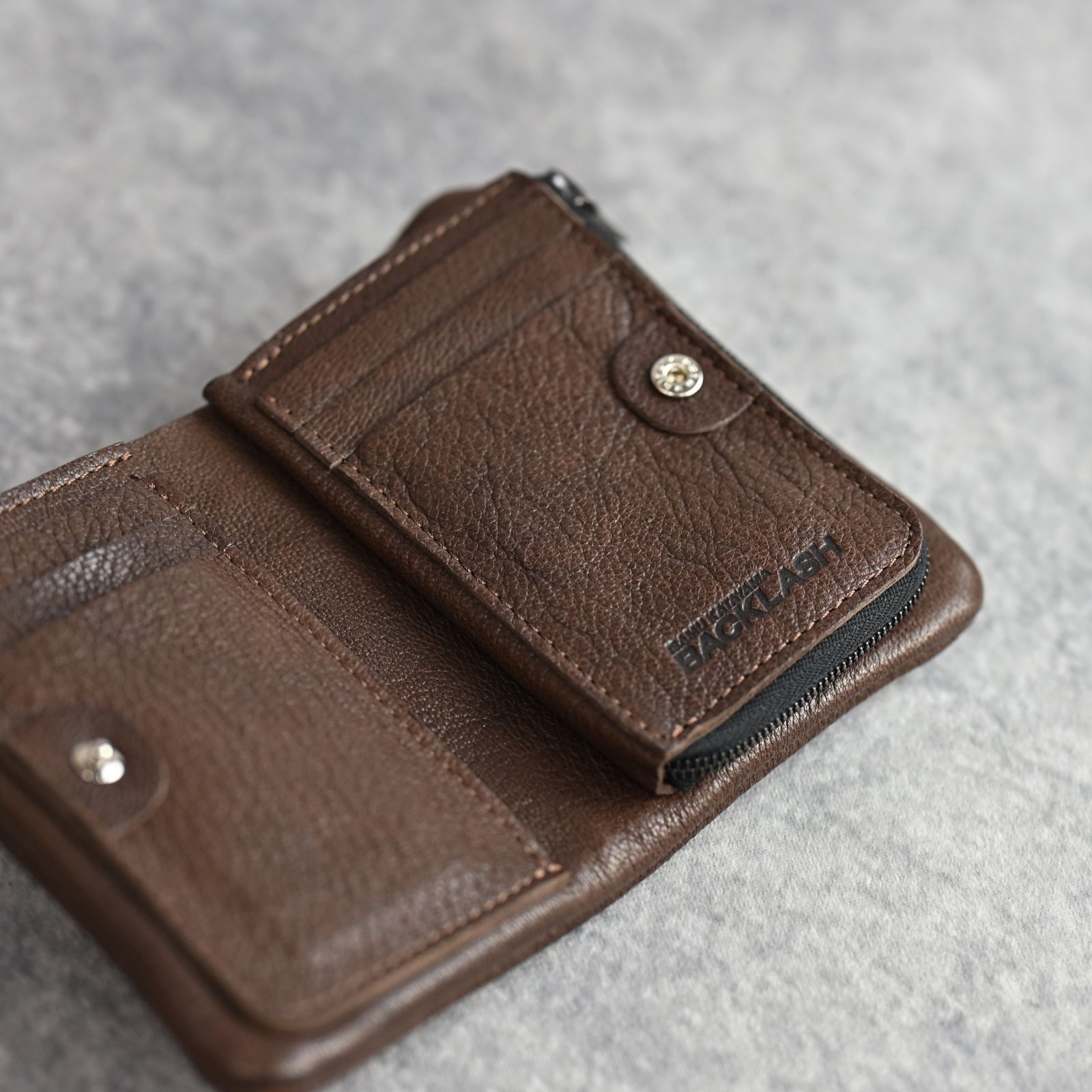 GUIDI ゴートタンニン 二つ折り財布 (BROWN / ブラウン) / 890-04