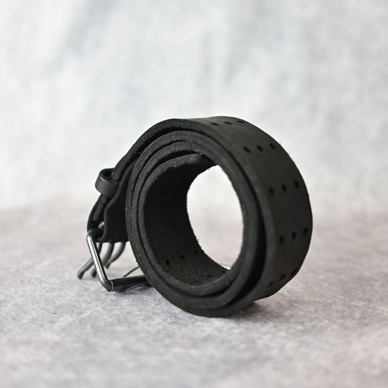 ダブルショルダーレザー製品染め スリーピンベルト （BLACK / ブラック） 318-04