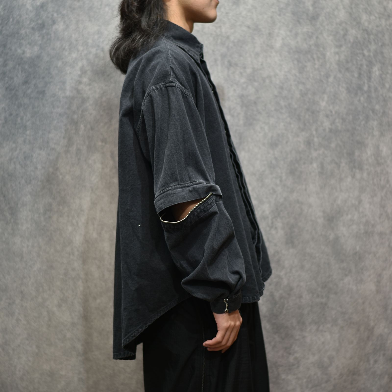 デタッチャブルスリーブホックカフスシャツ (BLACK WASHED)｜LB26SS-SH11-BWD