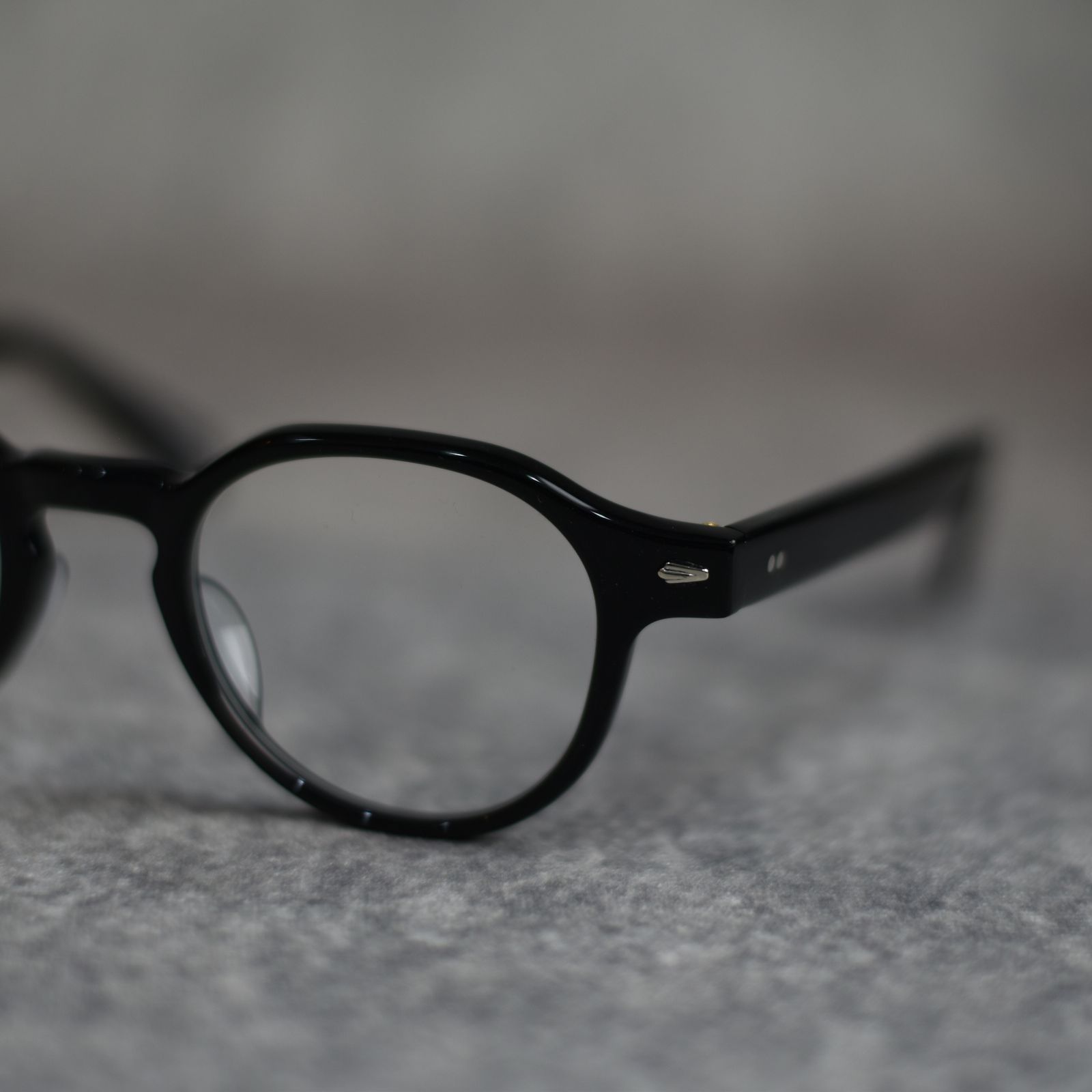 BOSTON TYPE GLASSES ＜PHOTOCHROMIC LENS＞ (BLACK/調光GRAY) / ボストンタイプ サングラス