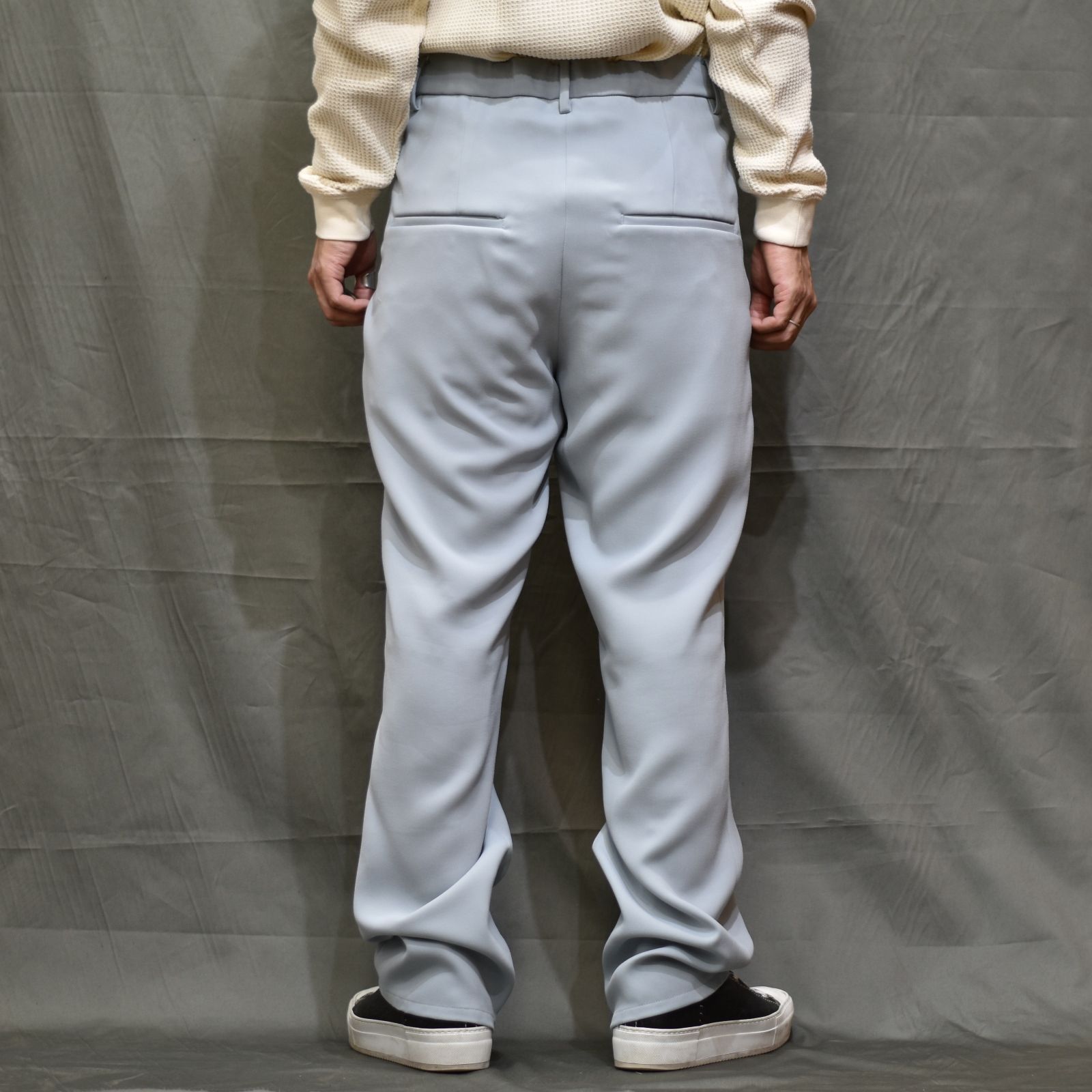 2タックストレート&フレアパンツ / LB22SS-PT01-DT (PALE BLUE)