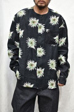 ALLOVER FLOWER PATTERN L/S NO COLLAR LINEN SHIRT (BLACK)