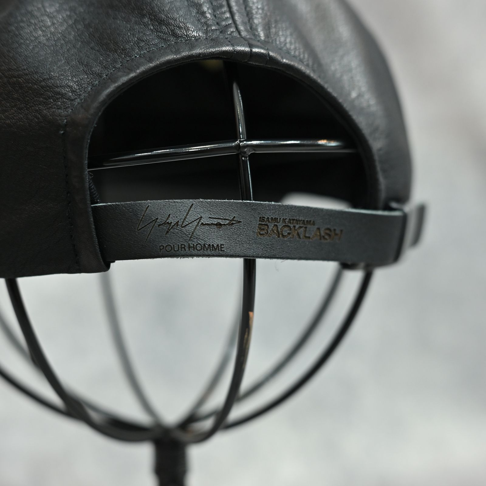 × ISAMU KATAYAMA BACKLASH｜B.B CAP （BLACK）｜ファニチャーレザー ベースボールキャップ｜HW-H14-786