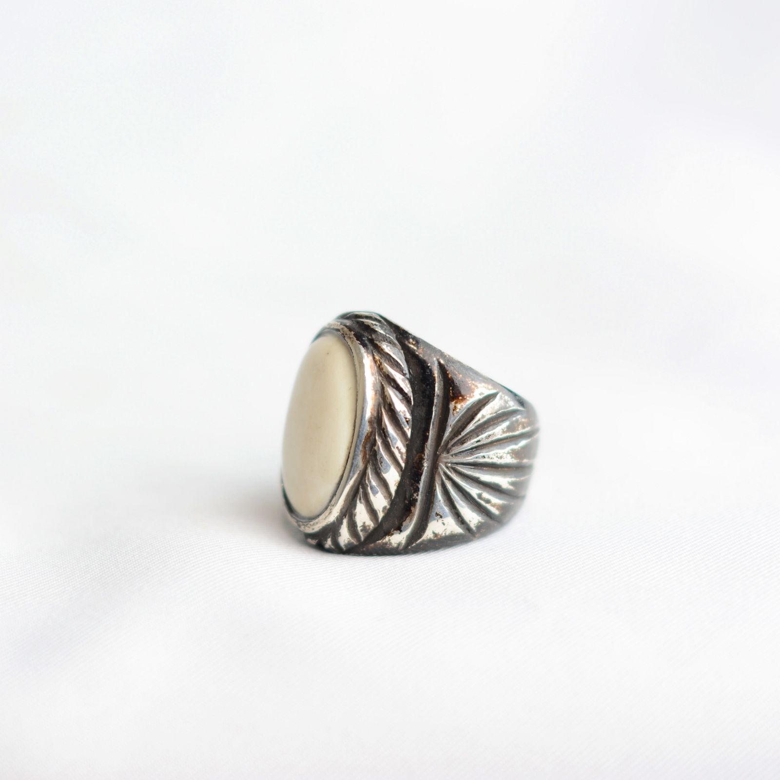 ISAMU KATAYAMA BACKLASH - × JUNUEZONO DEER HORN RING （シルバー