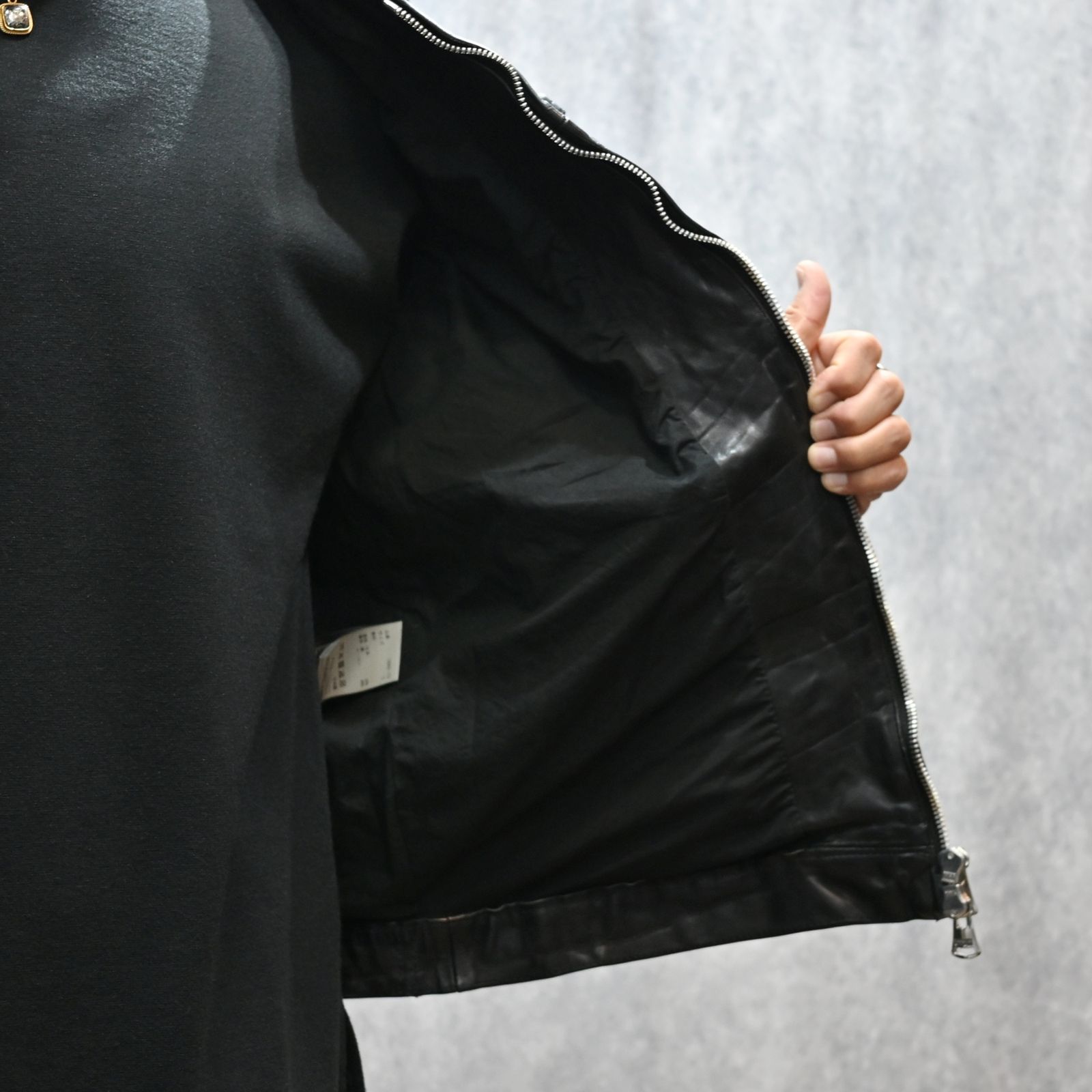 フレンチショルダー 製品染め クラブベスト （BLACK）｜1842-13