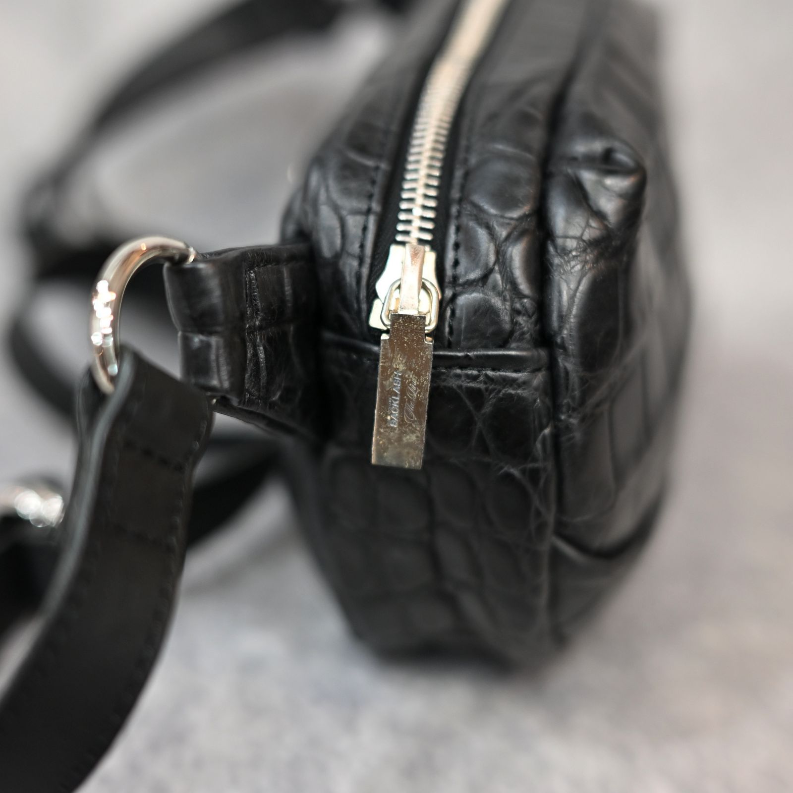 The Line クロコダイル ポーチバッグ （BLK / ブラック） T-258