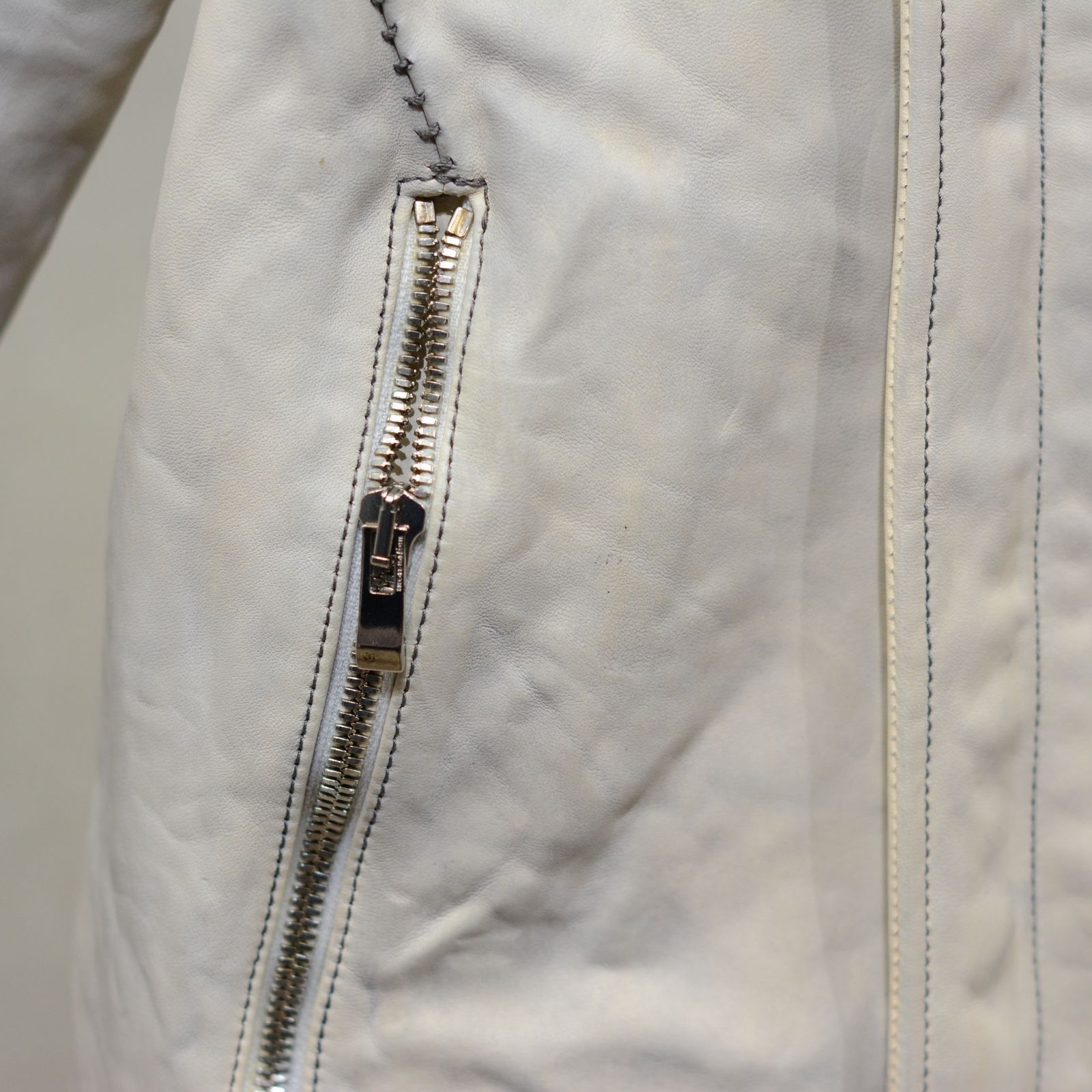 HORSE WHITE L.HI NECK BIAS ZIP RIB BL.LINED MB-1S