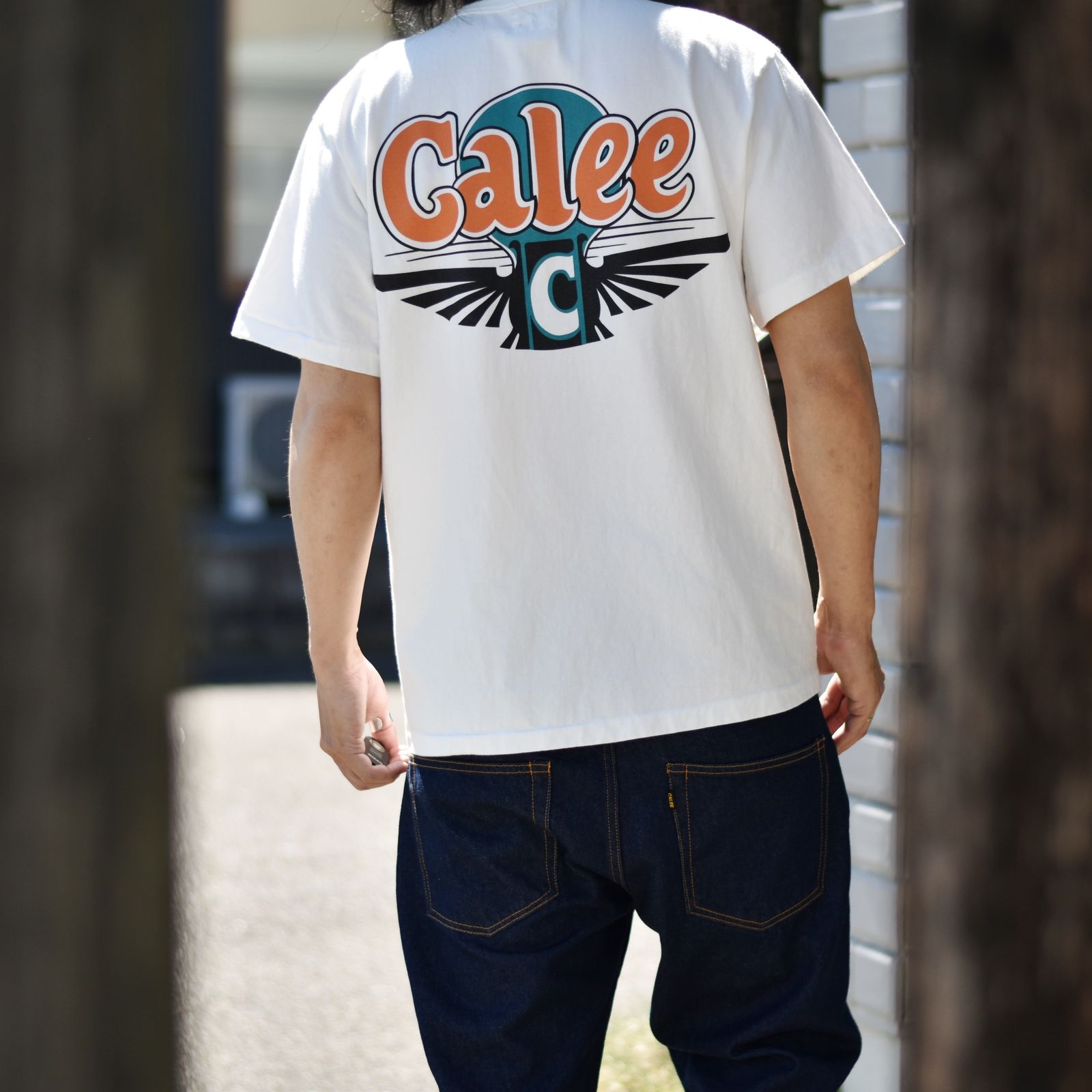 白木/黒塗り 定価6588円！Calee キャリー 半袖 ロゴプリント Tシャツ