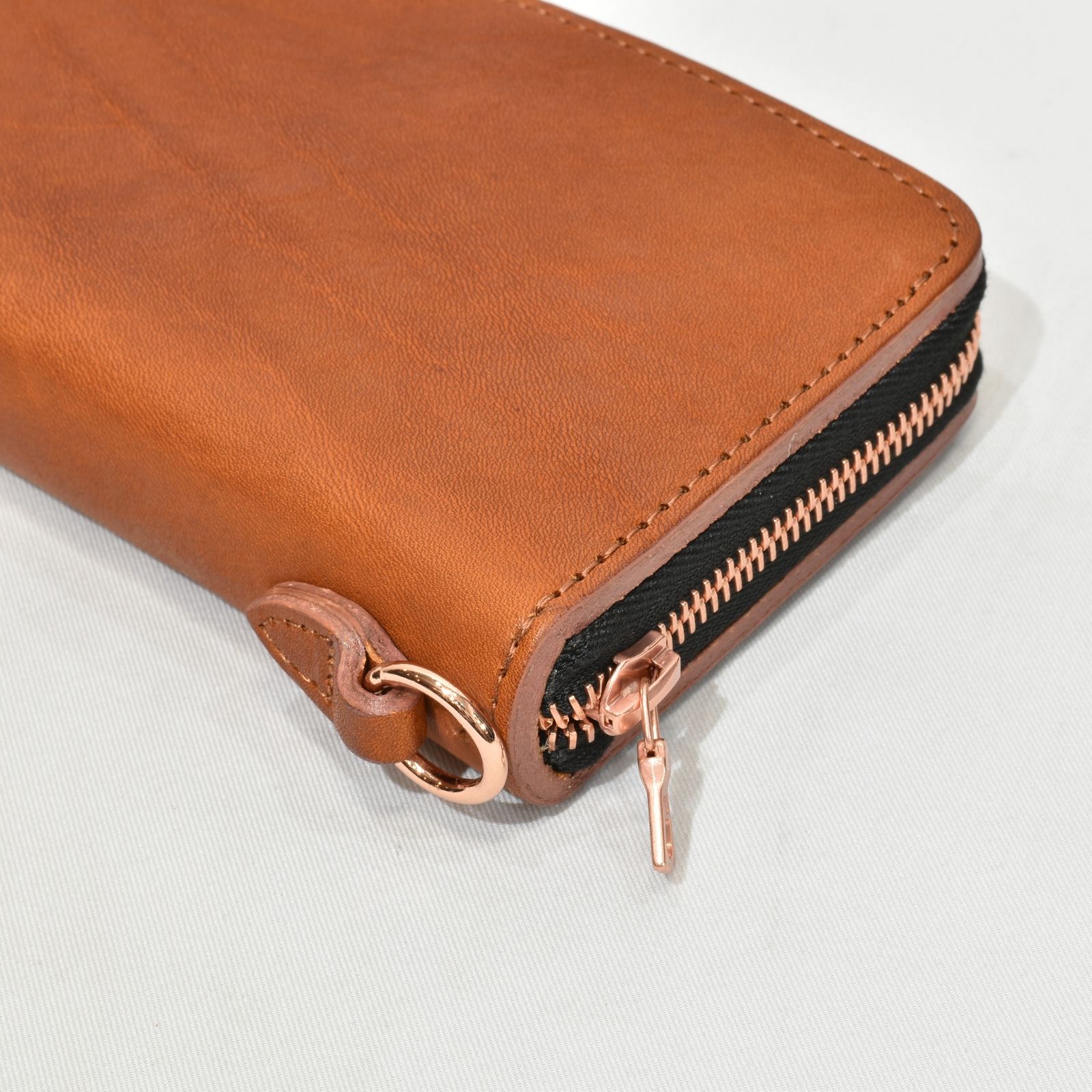 ダブルショルダー製品染め ラウンド財布 （BROWN）
