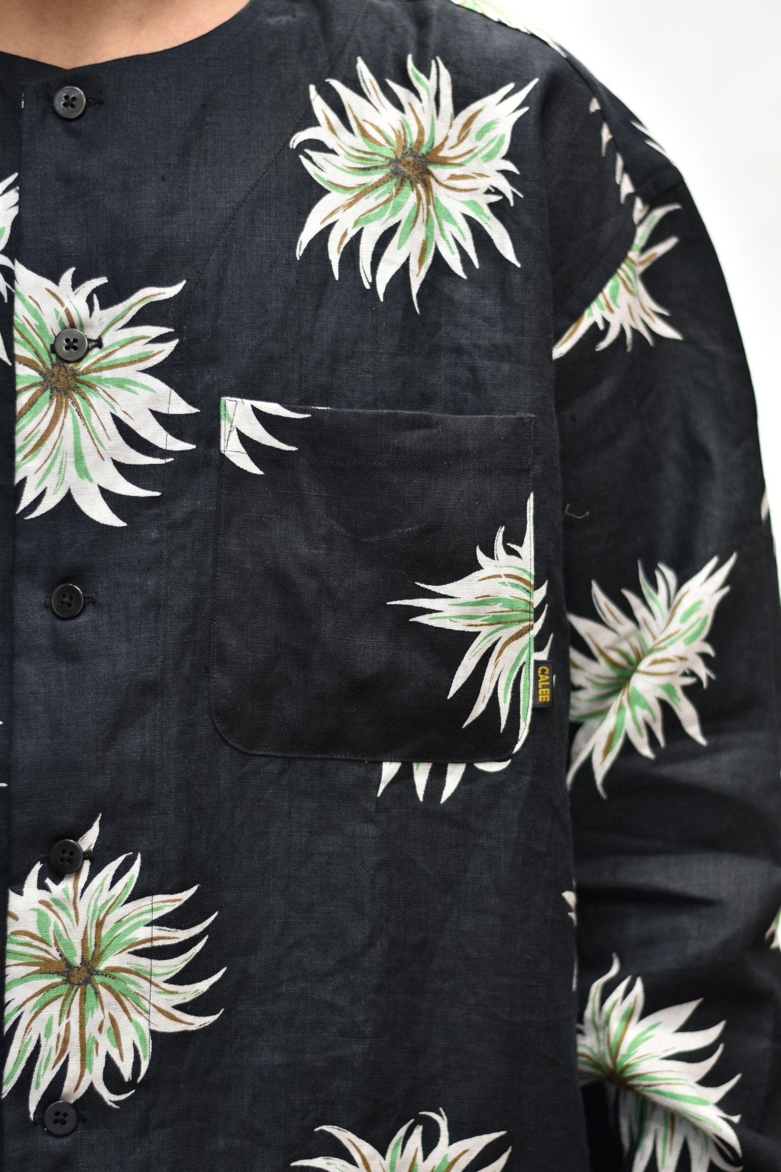 ALLOVER FLOWER PATTERN L/S NO COLLAR LINEN SHIRT (BLACK)