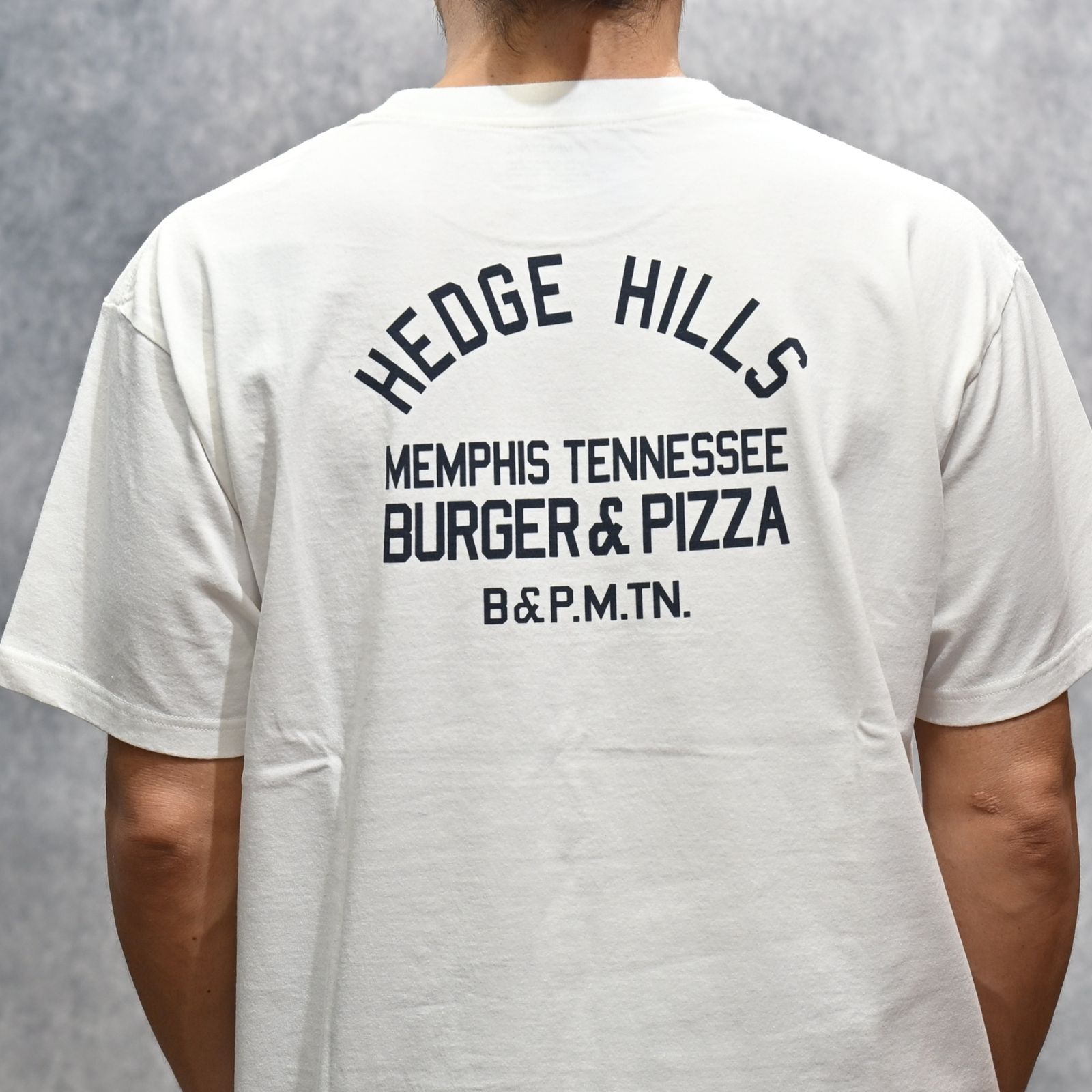 Hedge Hills Burger Shop T-SH （WHT） プリント Tシャツ （ホワイト）｜2605-4002