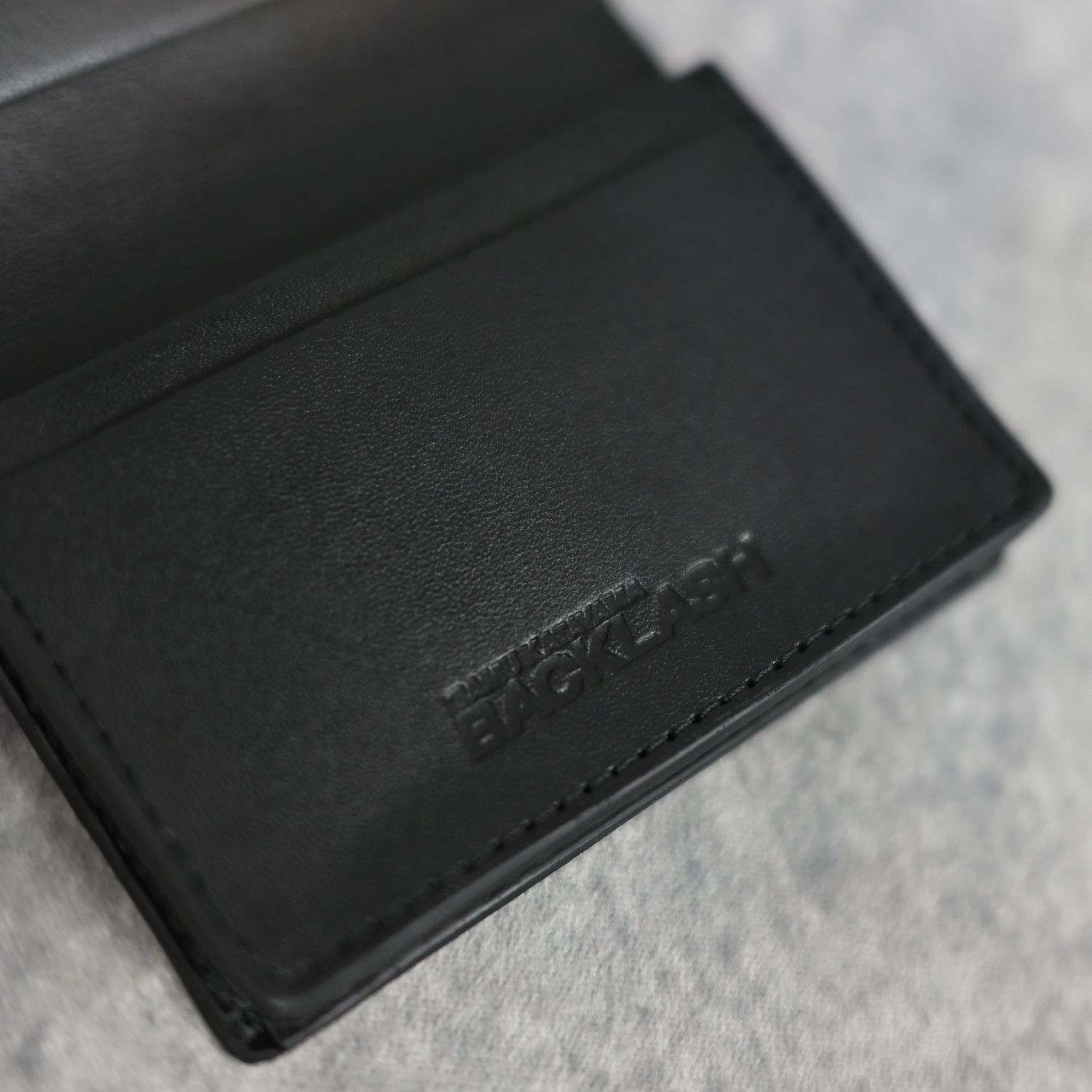 MARYAM ホースバットヒートシュリンク 名刺入れ (BLACK / ブラック) / 891-01