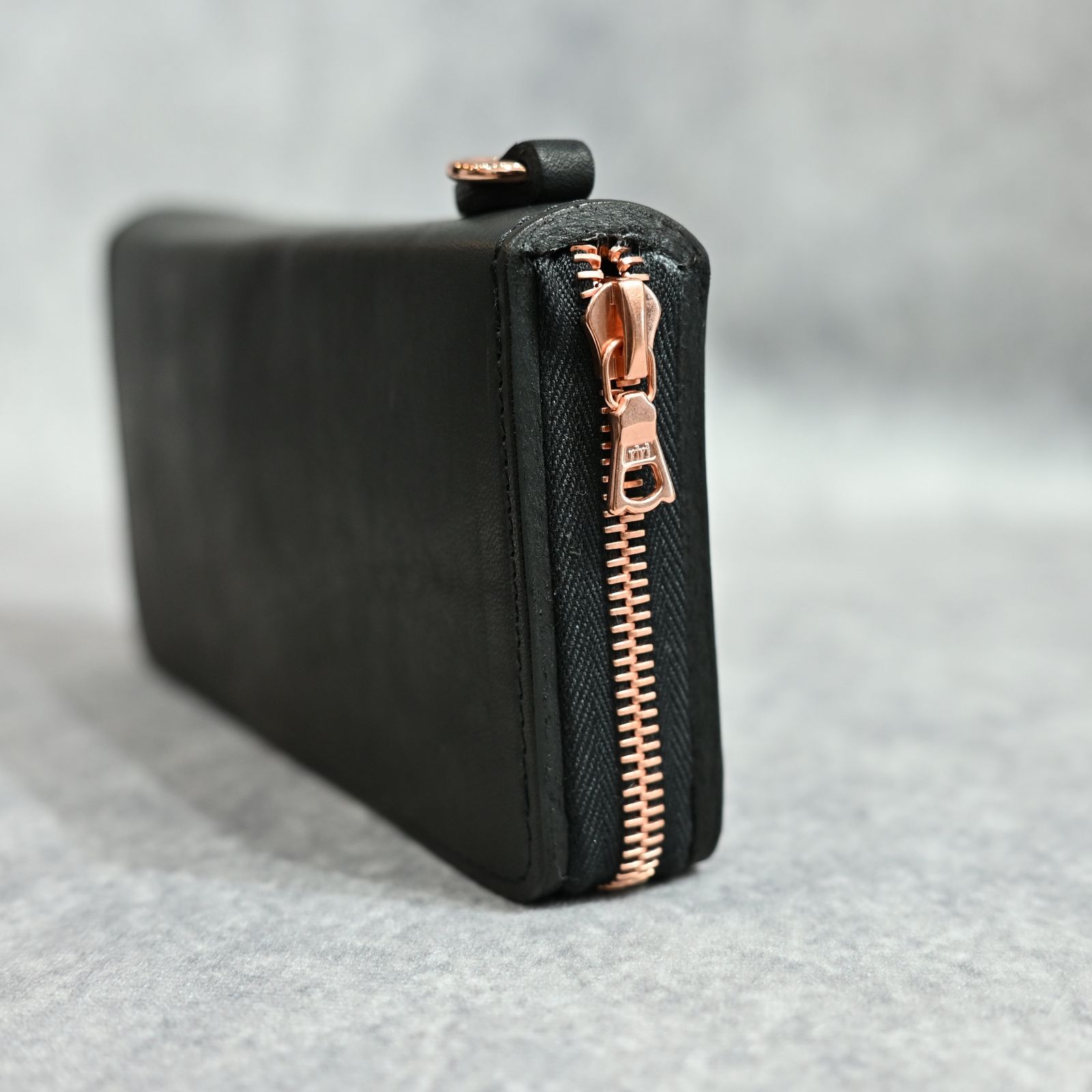 ダブルショルダー製品染め ラウンドウォレット / 財布 （BLACK）｜318-29