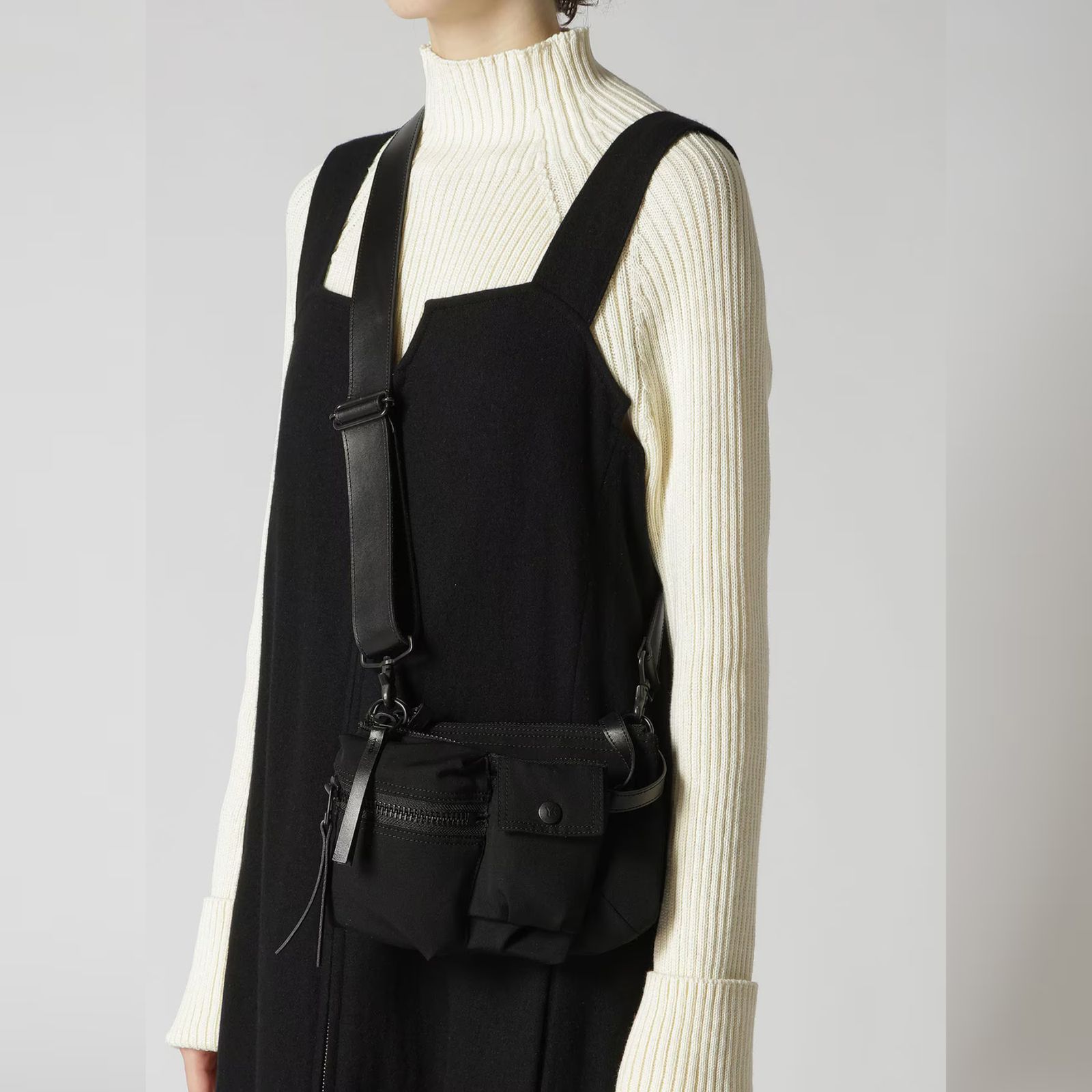 WOOL GABARDINE DOUBLE POUCH （BLACK） /  ウールギャバ ポーチ（ブラック）