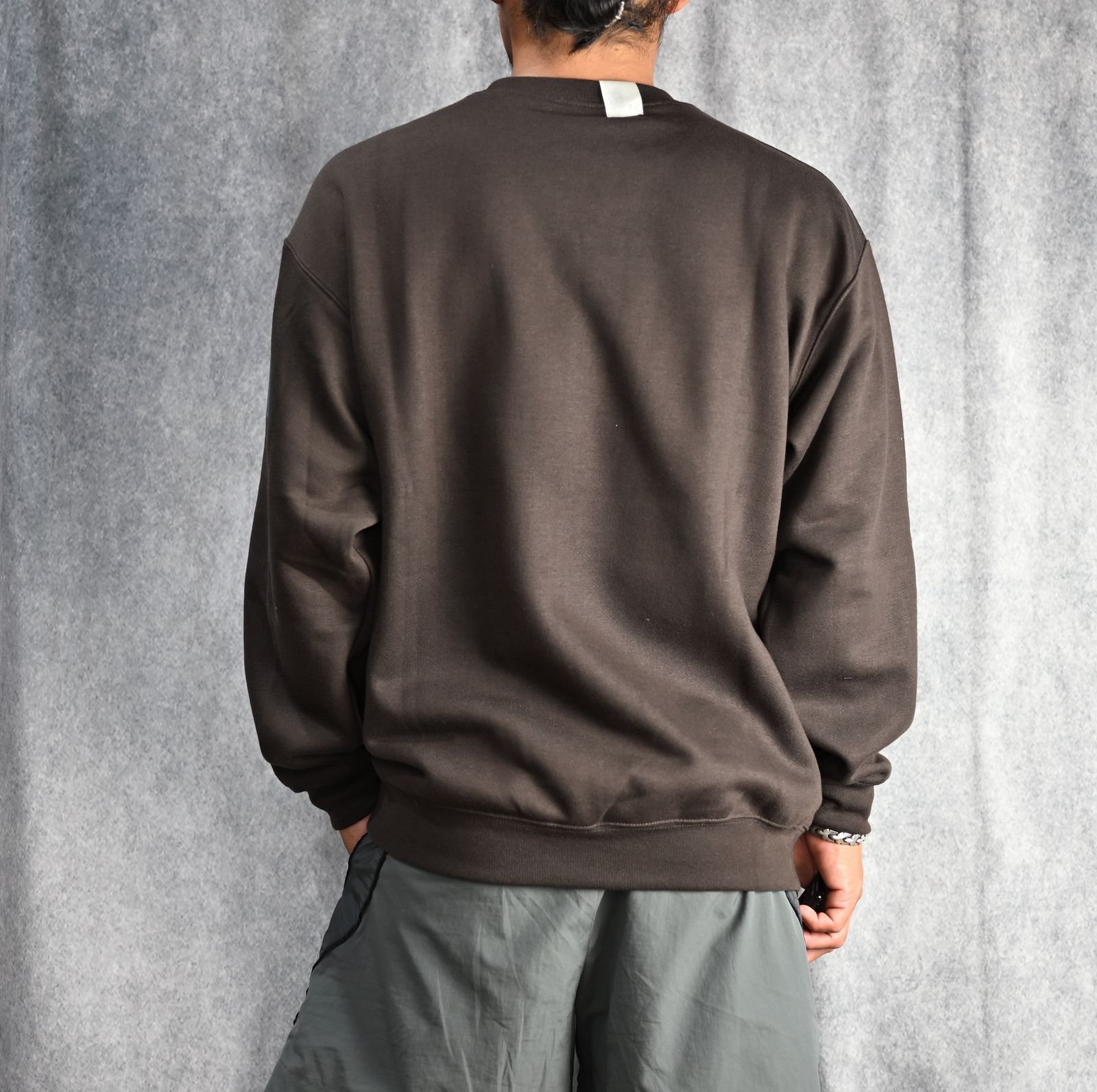 CREWNECK SWEARTSHIRT （BROWN） / スクルーネック スウェット （ブラウン）