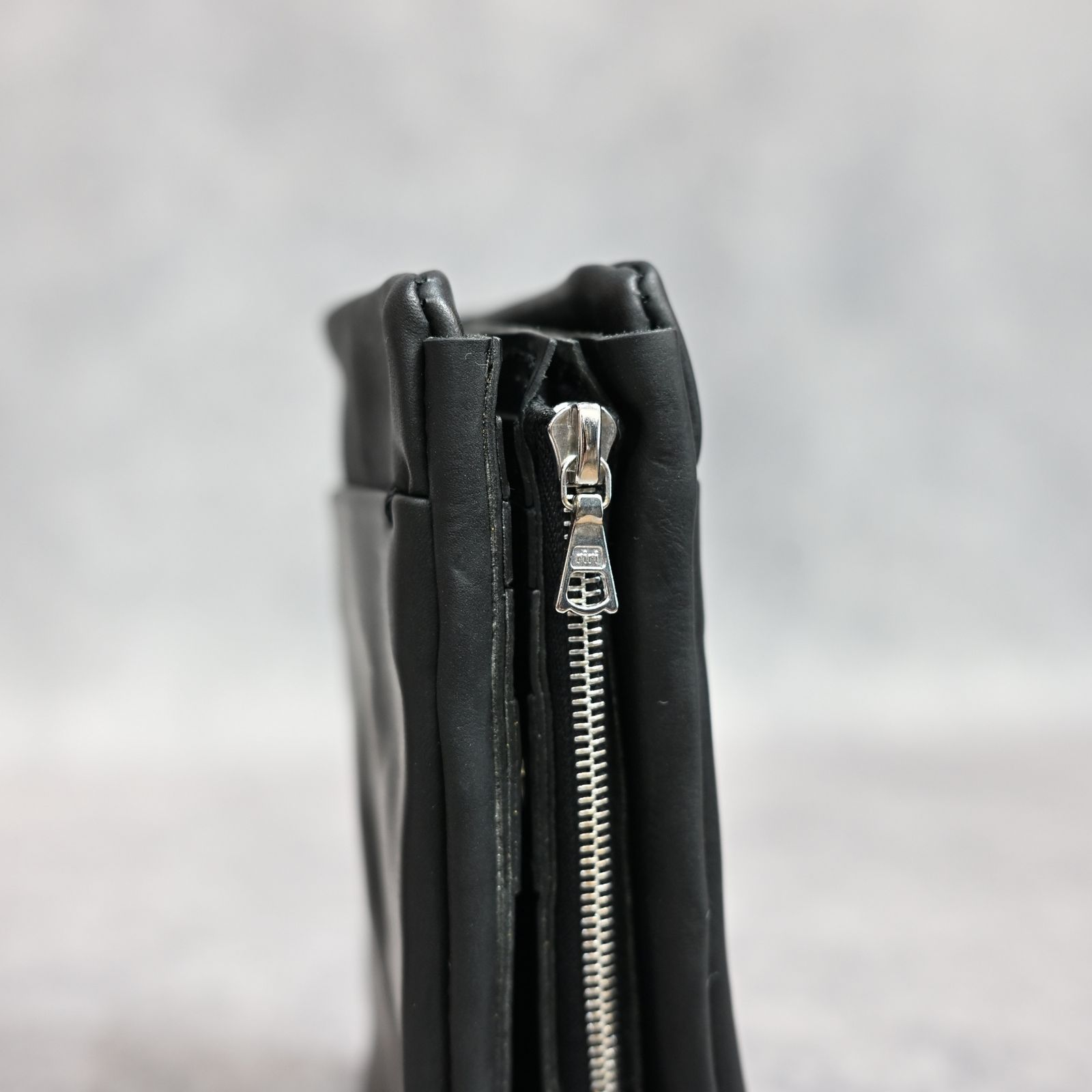 GUIDI オイルカーフ 二つ折り 財布 （BLACK）｜345-37