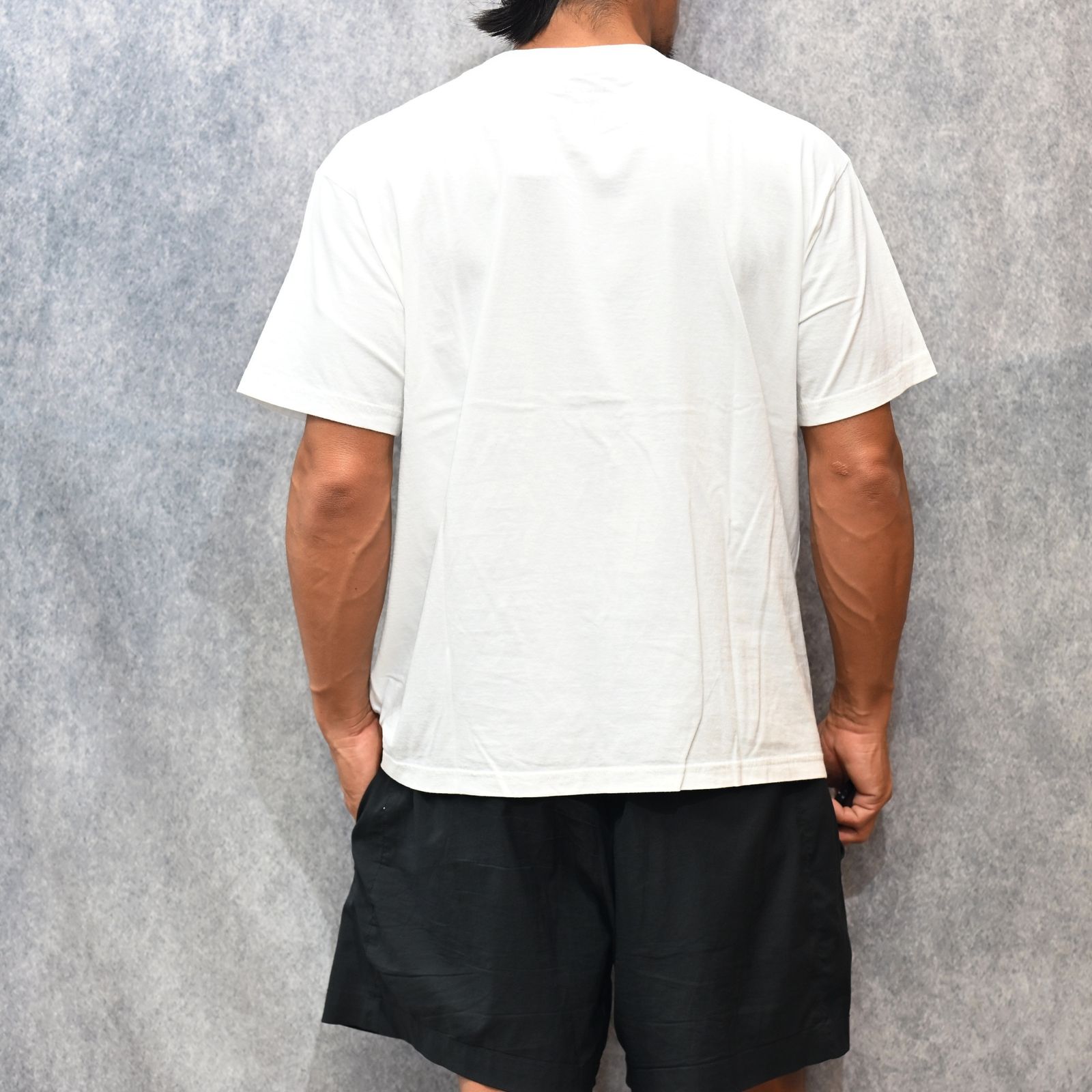 Stie-lo × Irina.L "Sideways figure" T-SH （WHITE） / プリントTシャツ （ホワイト） 25MND-STL007