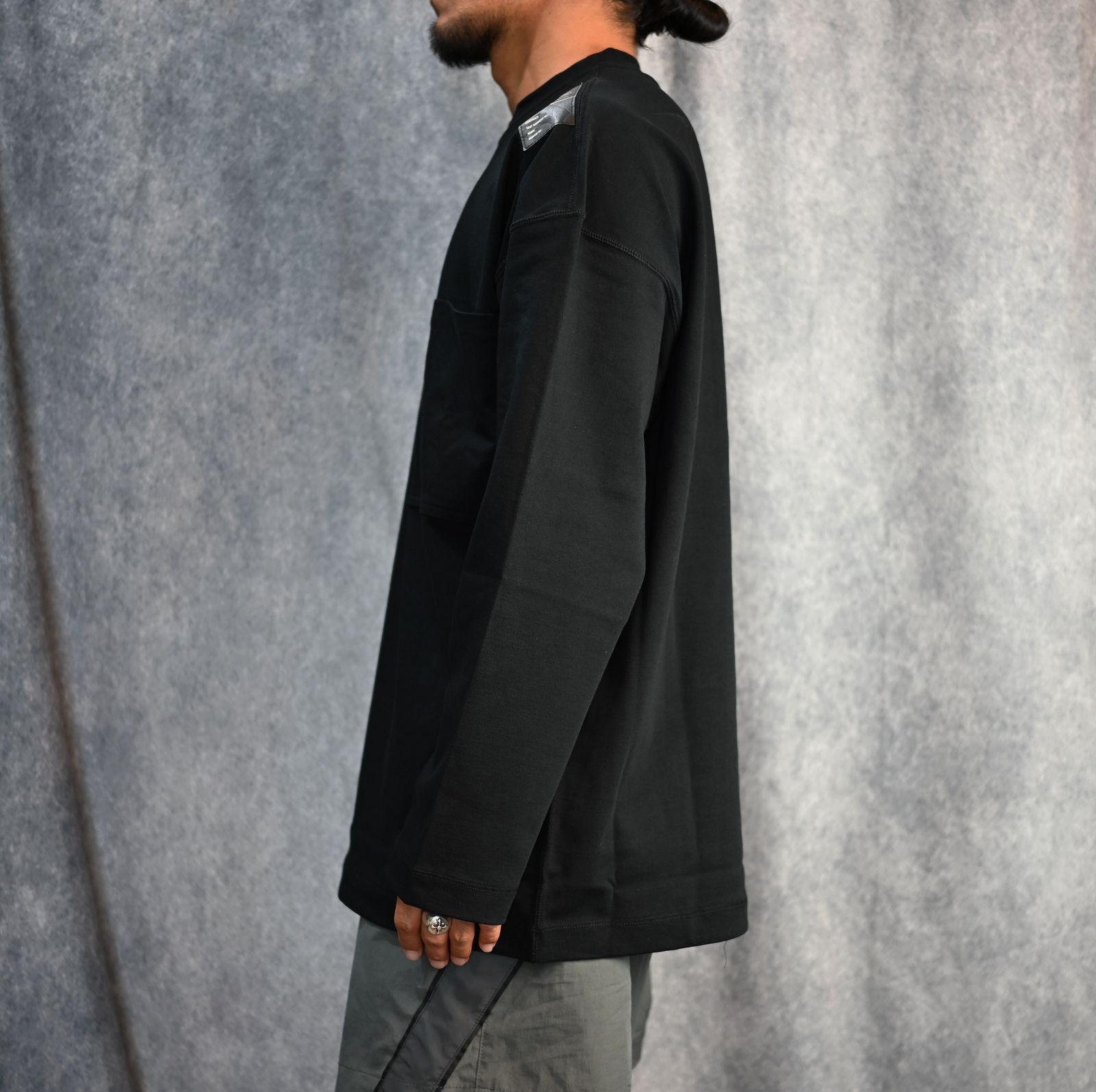 POKET LONG SLEEVE T-SHIRT （BLACK） / ロングスリーブ ポケットTシャツ （ブラック）