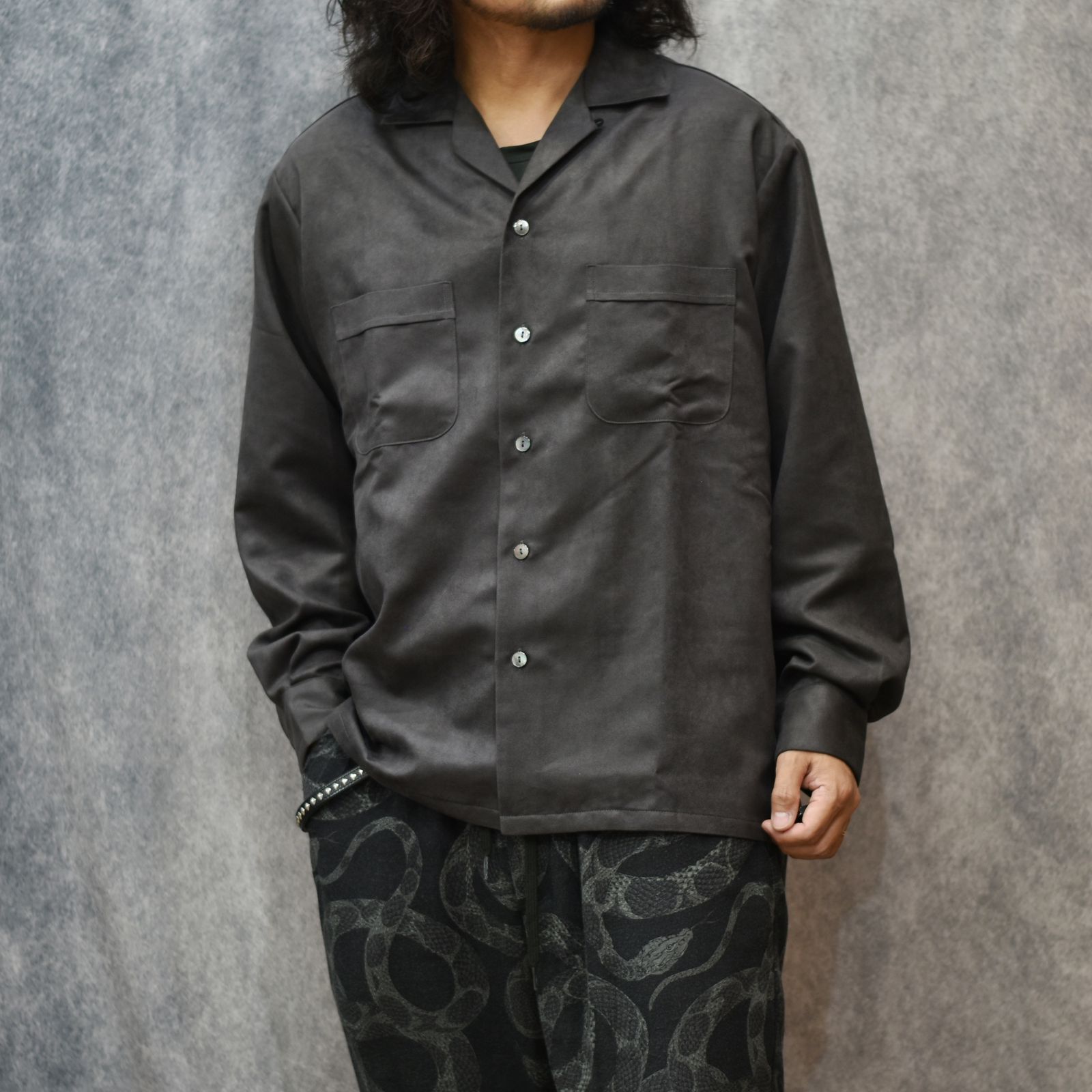 FAUX SUEDE SH (CHARCOAL)｜フェイクスエード オープンカラー 長袖シャツ｜CL-25AW007