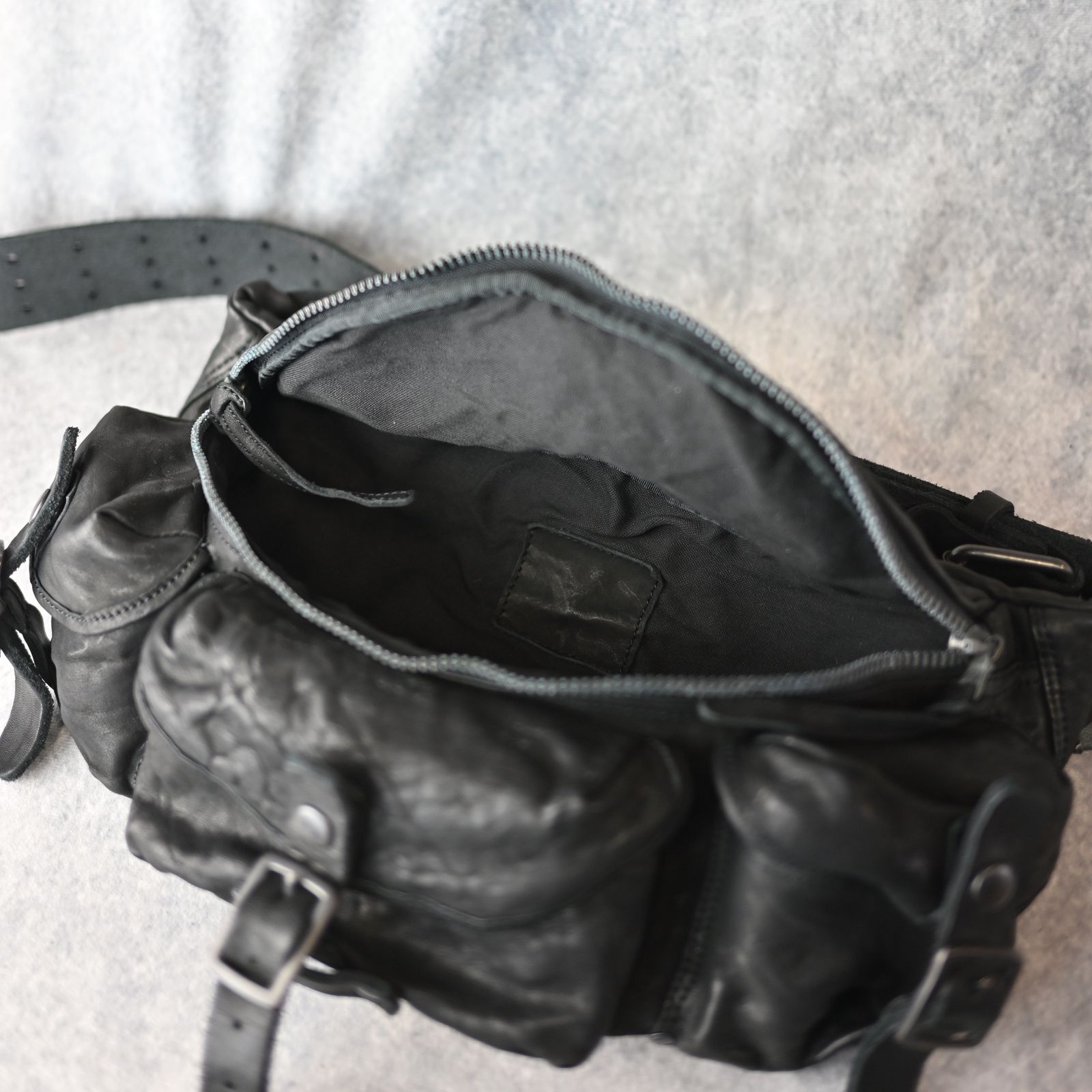 ジャパン ダブルショルダー フルタンニン製品染め 3ピンベルト ウエストバッグ （BLACK） 92-12