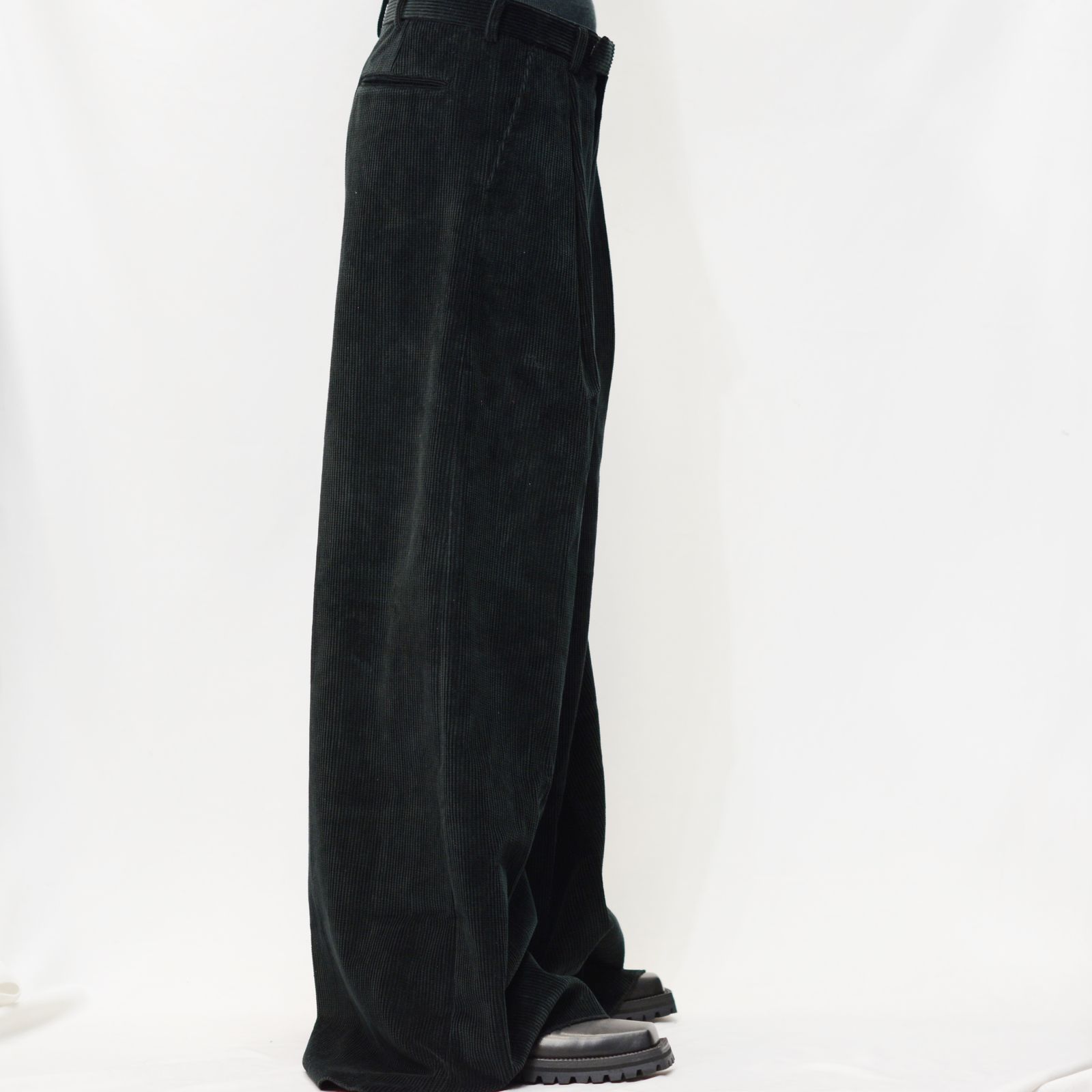 JOHNLAWRENCESULLIVAN - Cotton corduroy wide trousers （BLACK） コーデュロイ ワイドパンツ  | chord online store