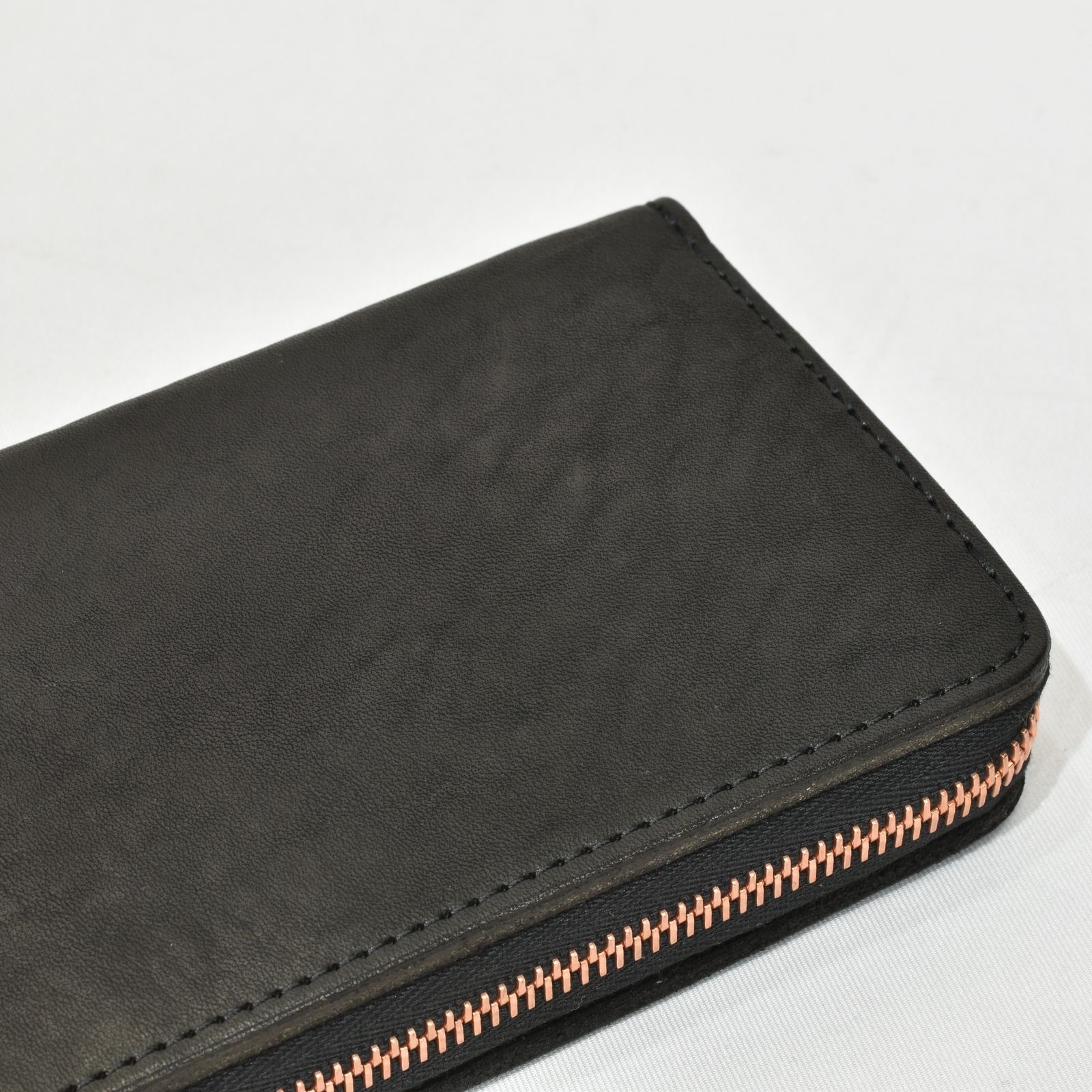 ダブルショルダー製品染め ラウンド財布 （BLACK）