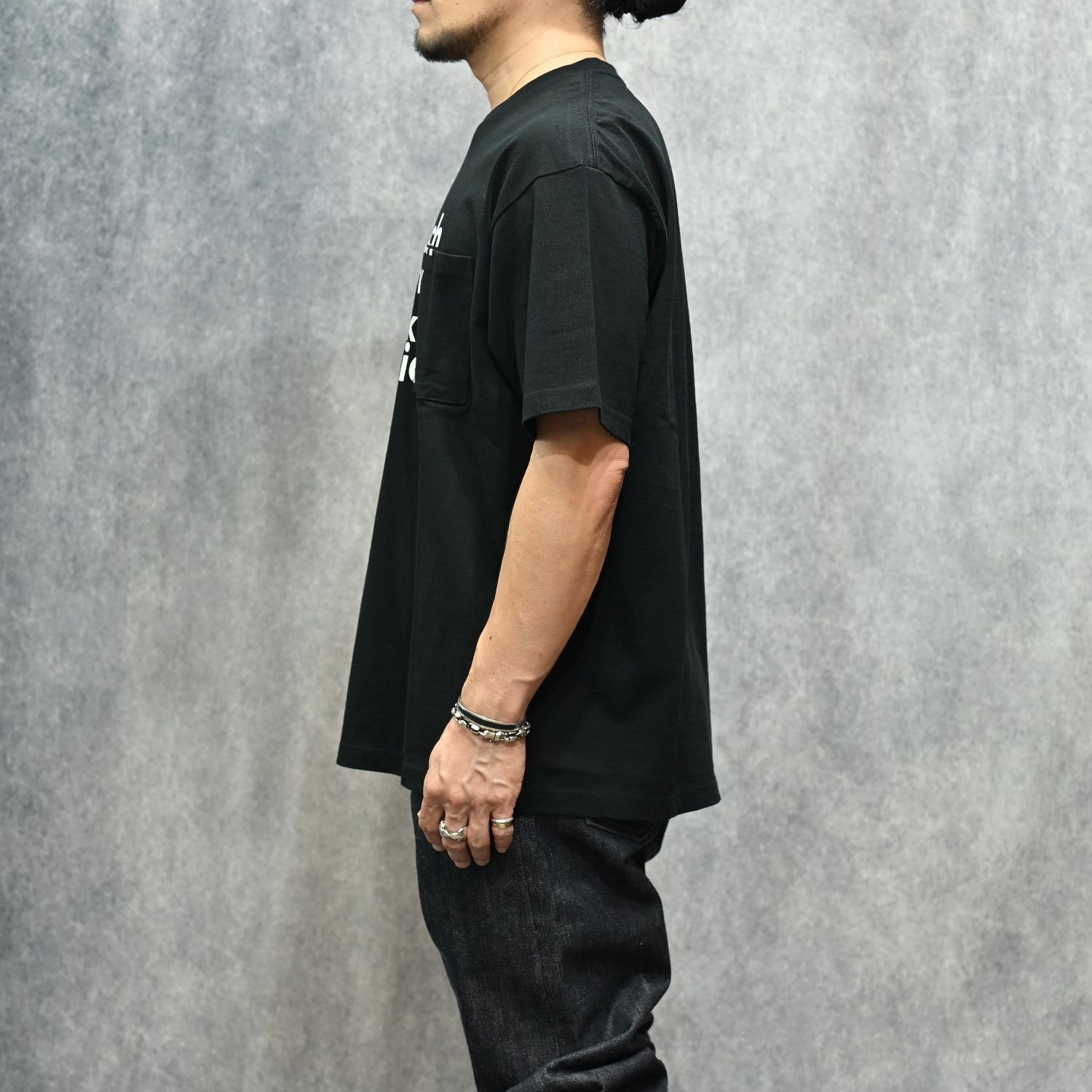 Too Much beauty TEE （BLK） プリント Tシャツ （ブラック）｜MDFBF08402