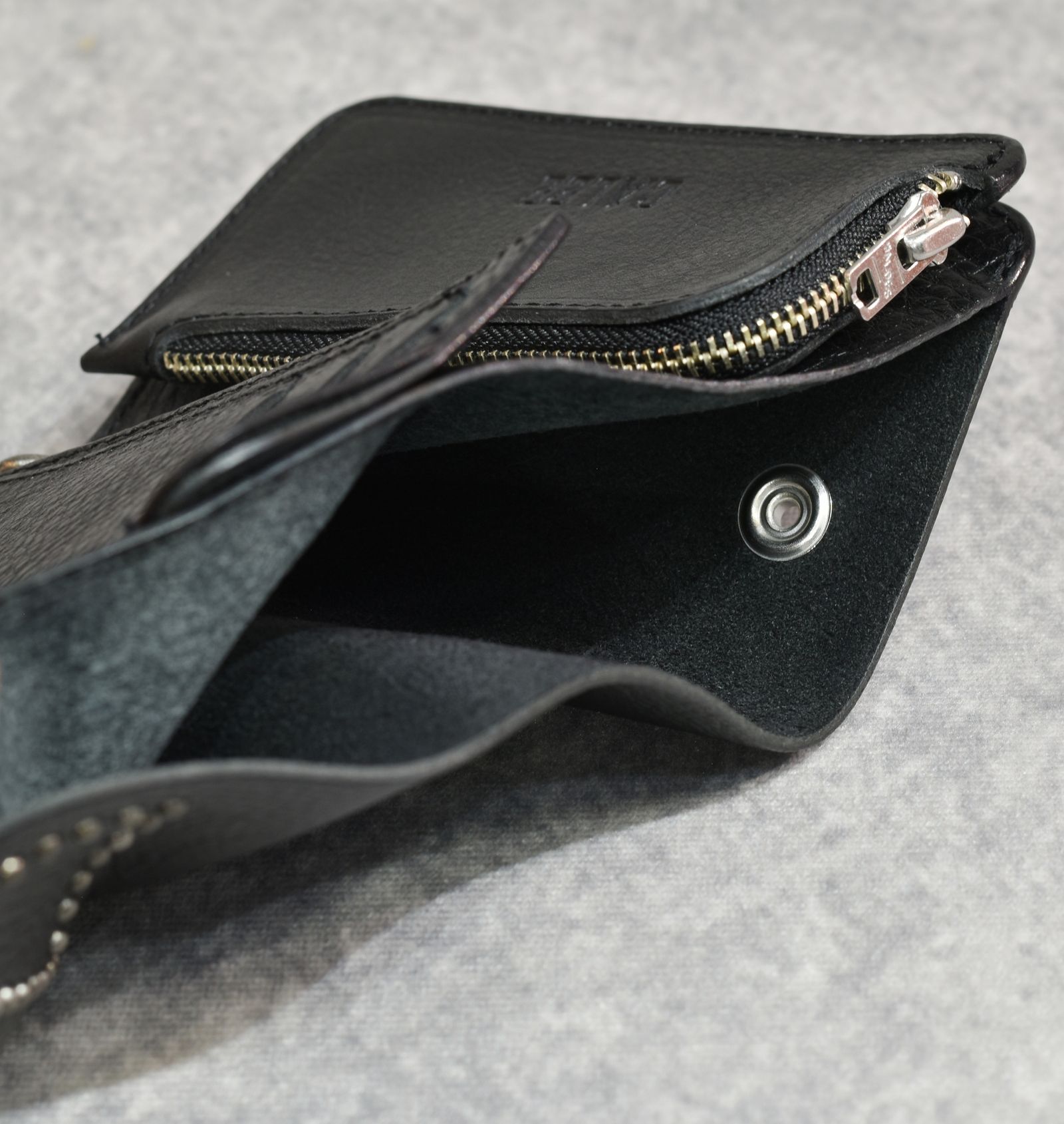 LIGHTNING LEATHER FLAP HALF WALLET ＜EXCLUSIVE＞ (BLACK)｜フラップハーフウォレット 三つ折り財布｜CL-26SS007LE EX