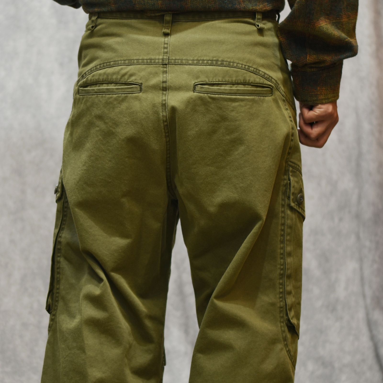 DOUBLE DYE CHINO PT (KHAKI)｜二重染め チノパンツ｜475203