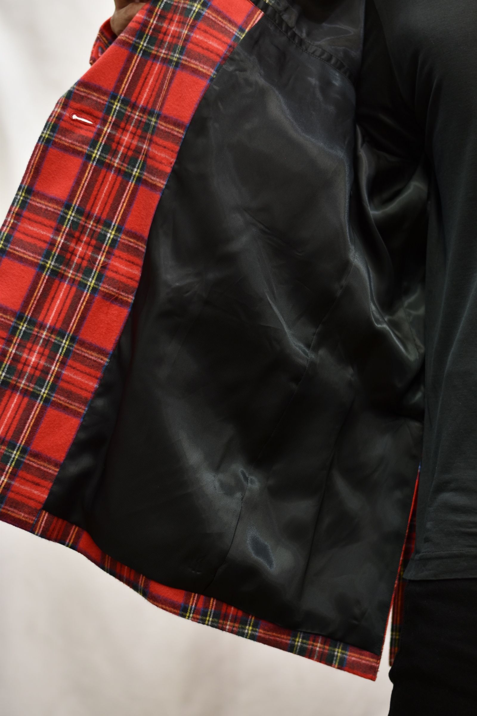 BELTEDBONDAGE DOUBLE BREASTED JKT (RED)