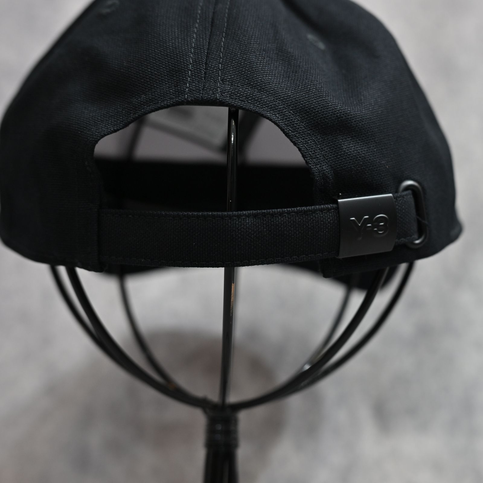 Y-3 LOGO CAP （BLACK × BLACK） / ロゴ刺繡 キャップ （ブラック × ブラック）｜KT0567